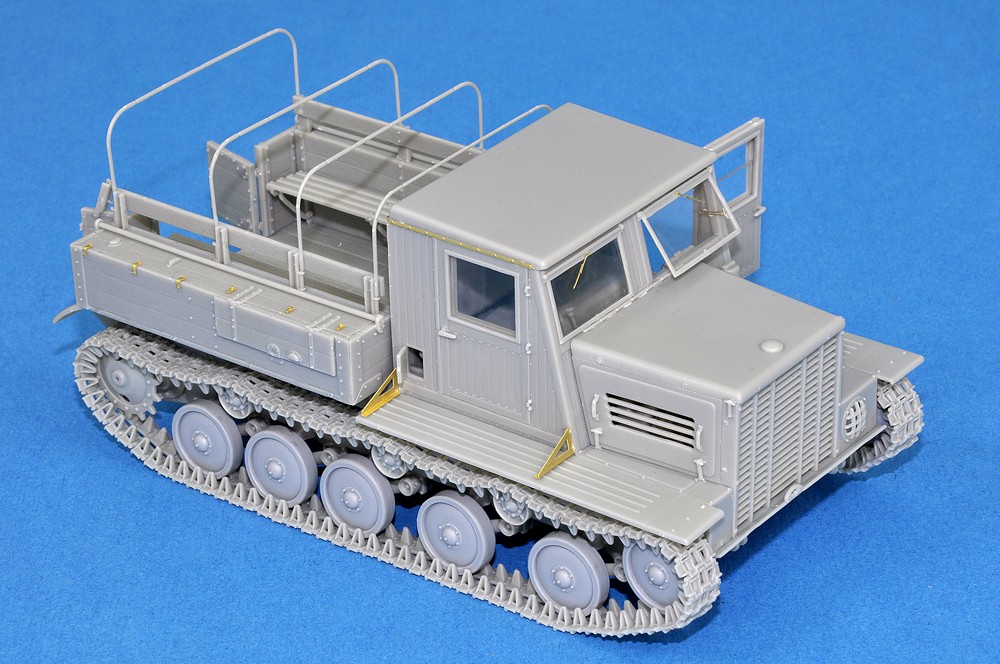 MiniArt 35052 1:35 YA-12 Sovyet Ağır Silah Traktörü