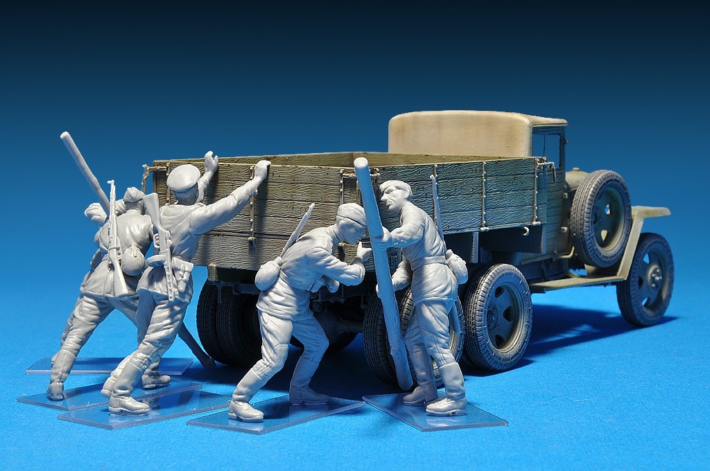 MiniArt 35137 1:35 Araç İten Sovyet Askerleri