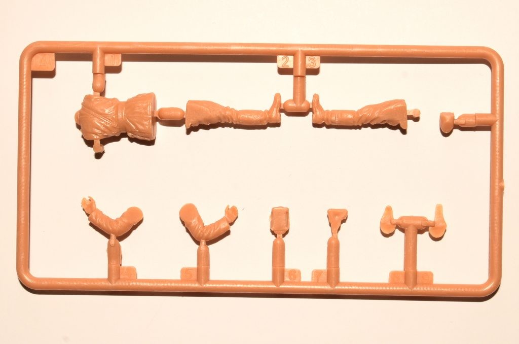 MiniArt 35222 1:35 Fin Tank Mürettebatı