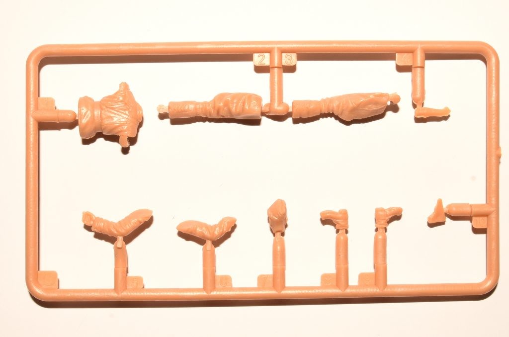 MiniArt 35222 1:35 Fin Tank Mürettebatı