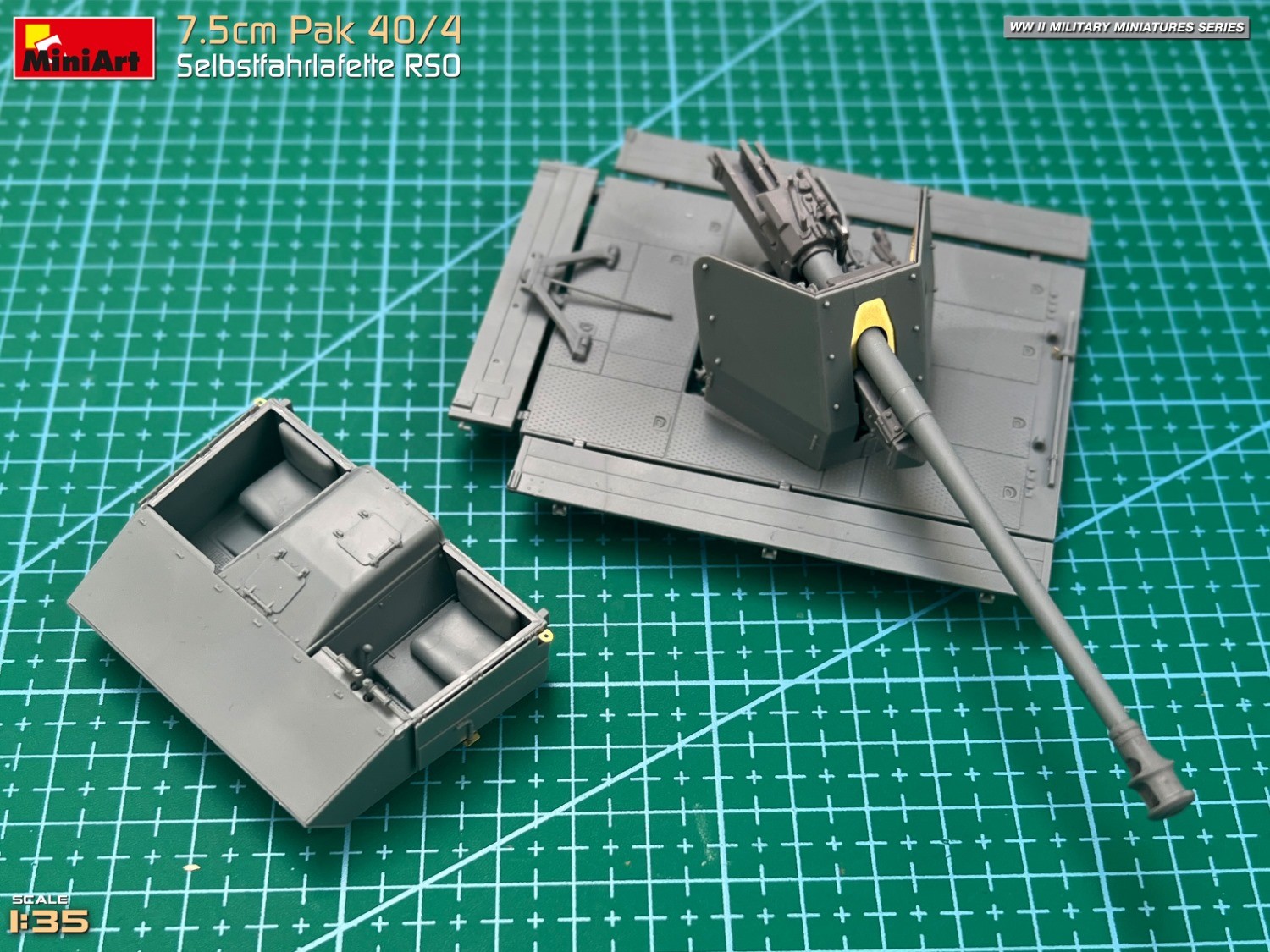 MiniArt 35483 1:35 Pak 40/4. Selbstfahrlafette RSO Maketi