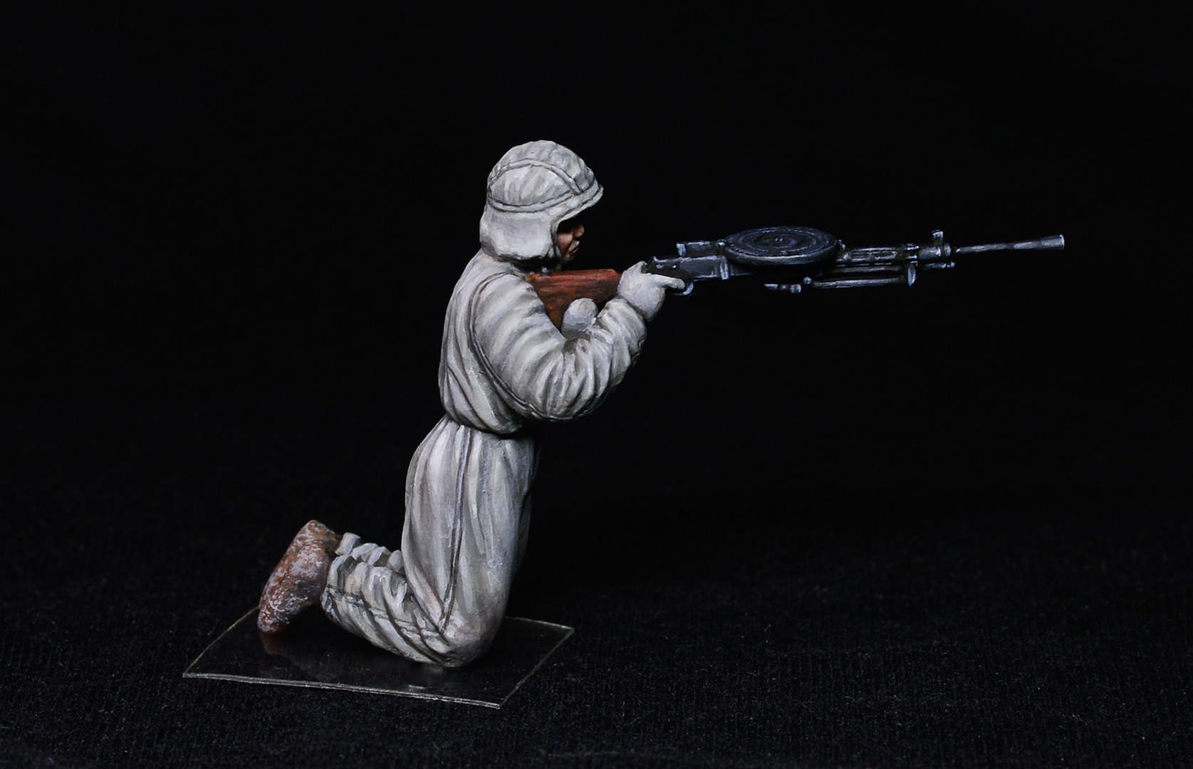 MiniArt 35226 1:35 Sovyet Taarruz Piyadeleri (Kamuflaj Pelerinli)