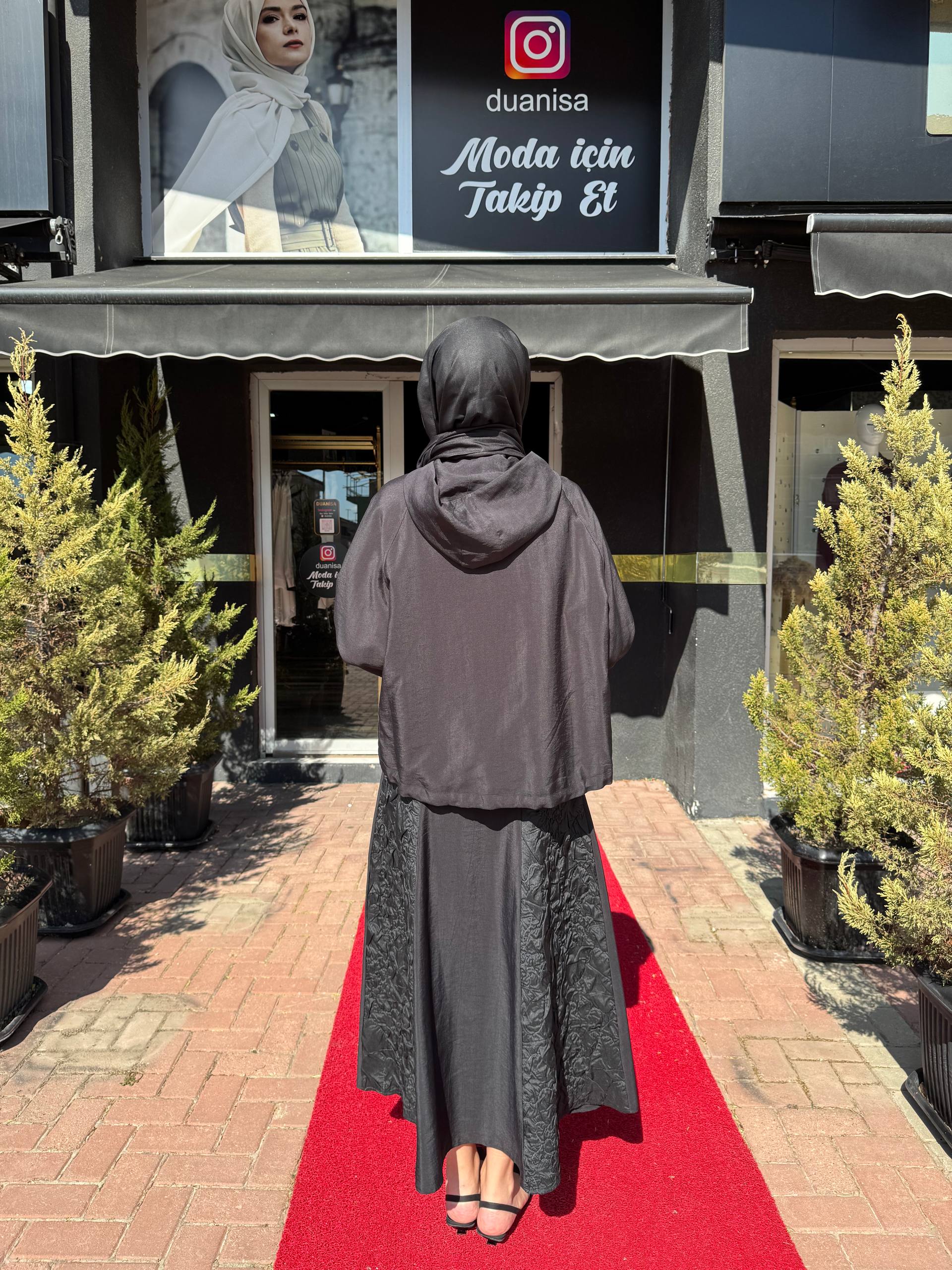 Ceremony Önü Ve Cepleri Fermuar Detaylı Ceketli Etekli Star Takım W-6924