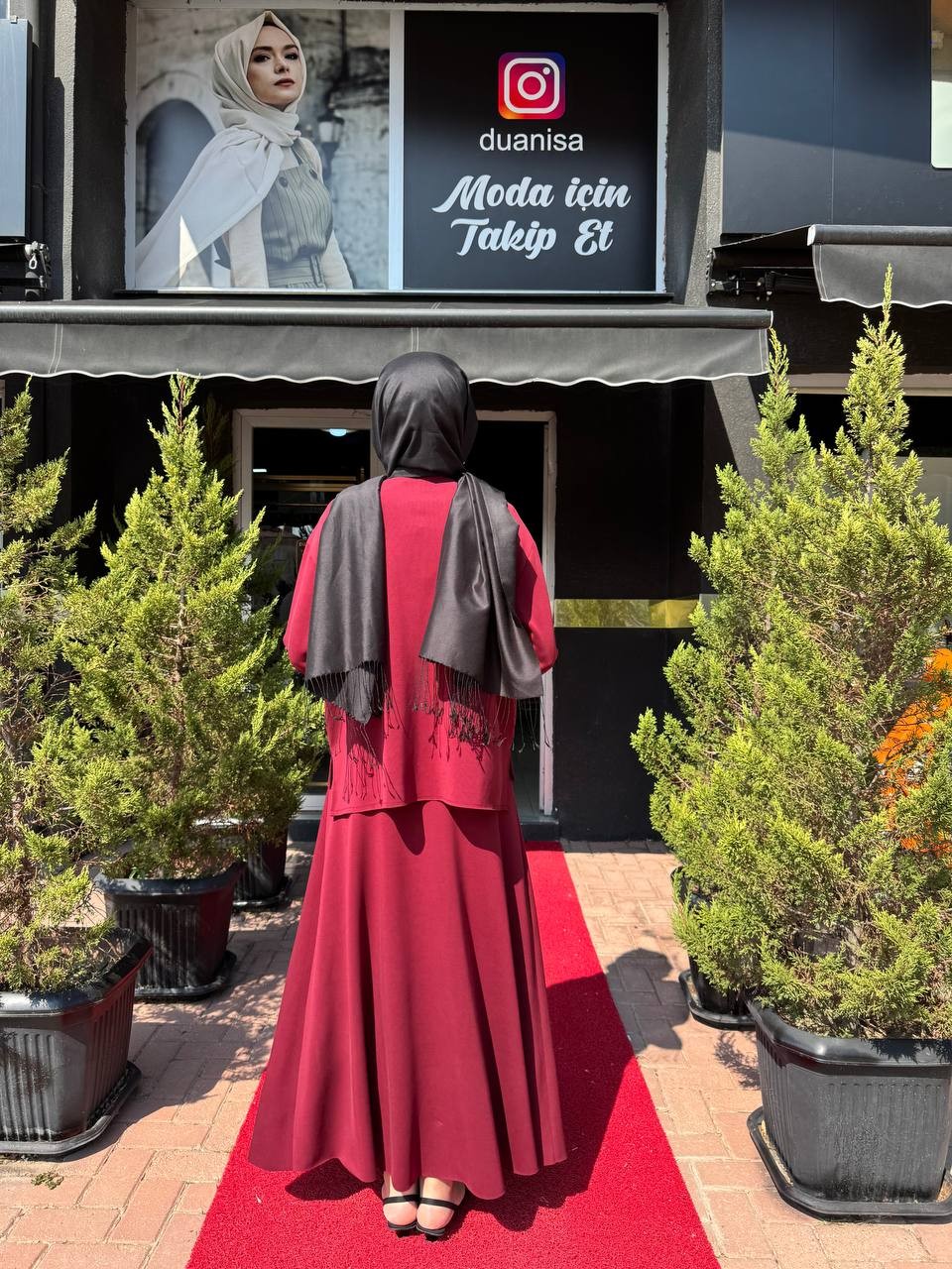 Ceremony Oval Kesikli Taş İşlemeli Adel Etekli Takım W-6949