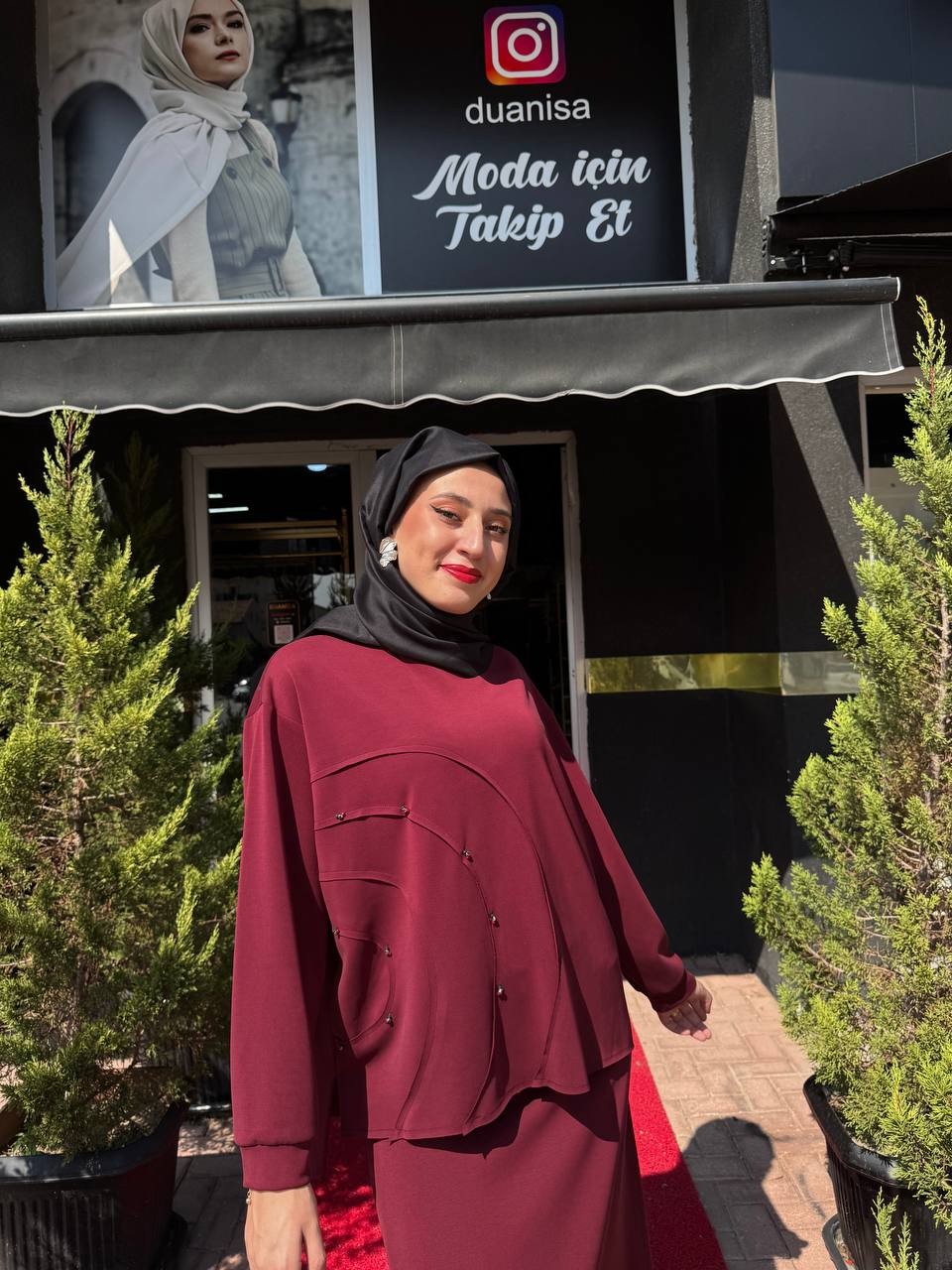 Ceremony Oval Kesikli Taş İşlemeli Adel Etekli Takım W-6949