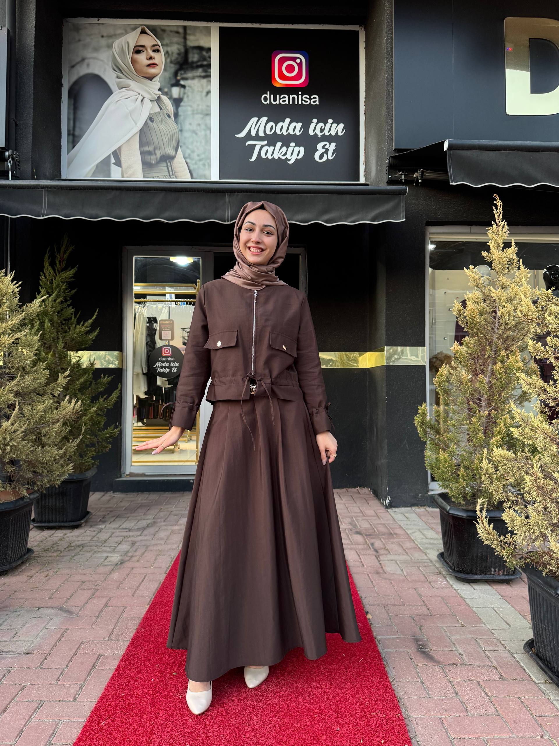 Ceremony Eteği Toka Detaylı Kısa Ceketli Takım W-6950 - Kahve