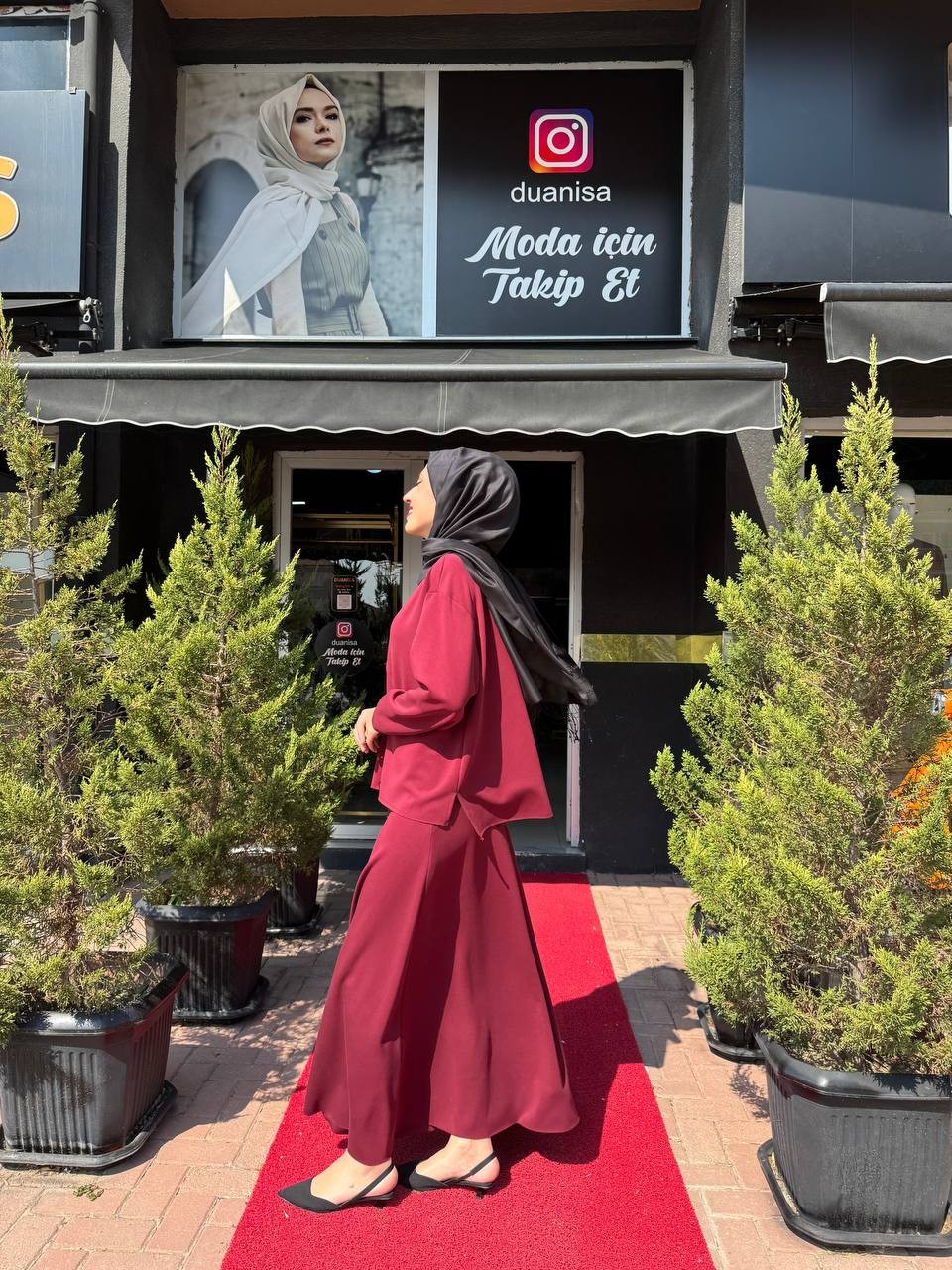 Ceremony Oval Kesikli Taş İşlemeli Adel Etekli Takım W-6949