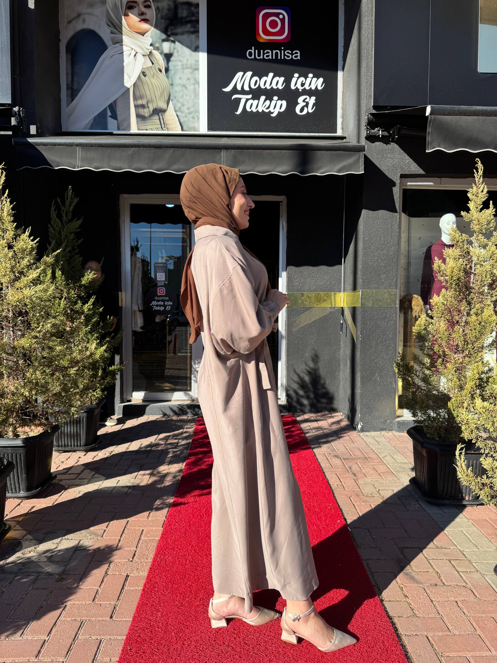 Ceremony Önden Fermuarlı Tek Kolu Taş Detay İçten Kemerli Kap W-6881