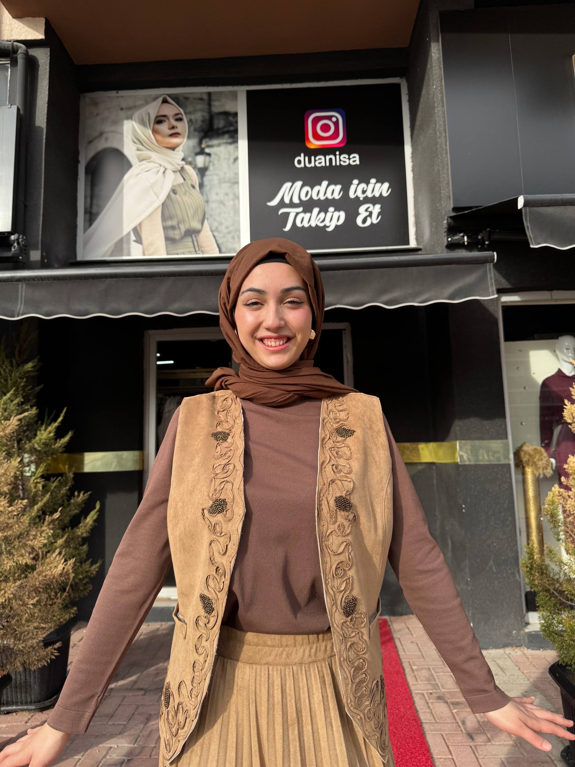 Ceremony Nakışlı Süet Yelek W-68100 - Camel