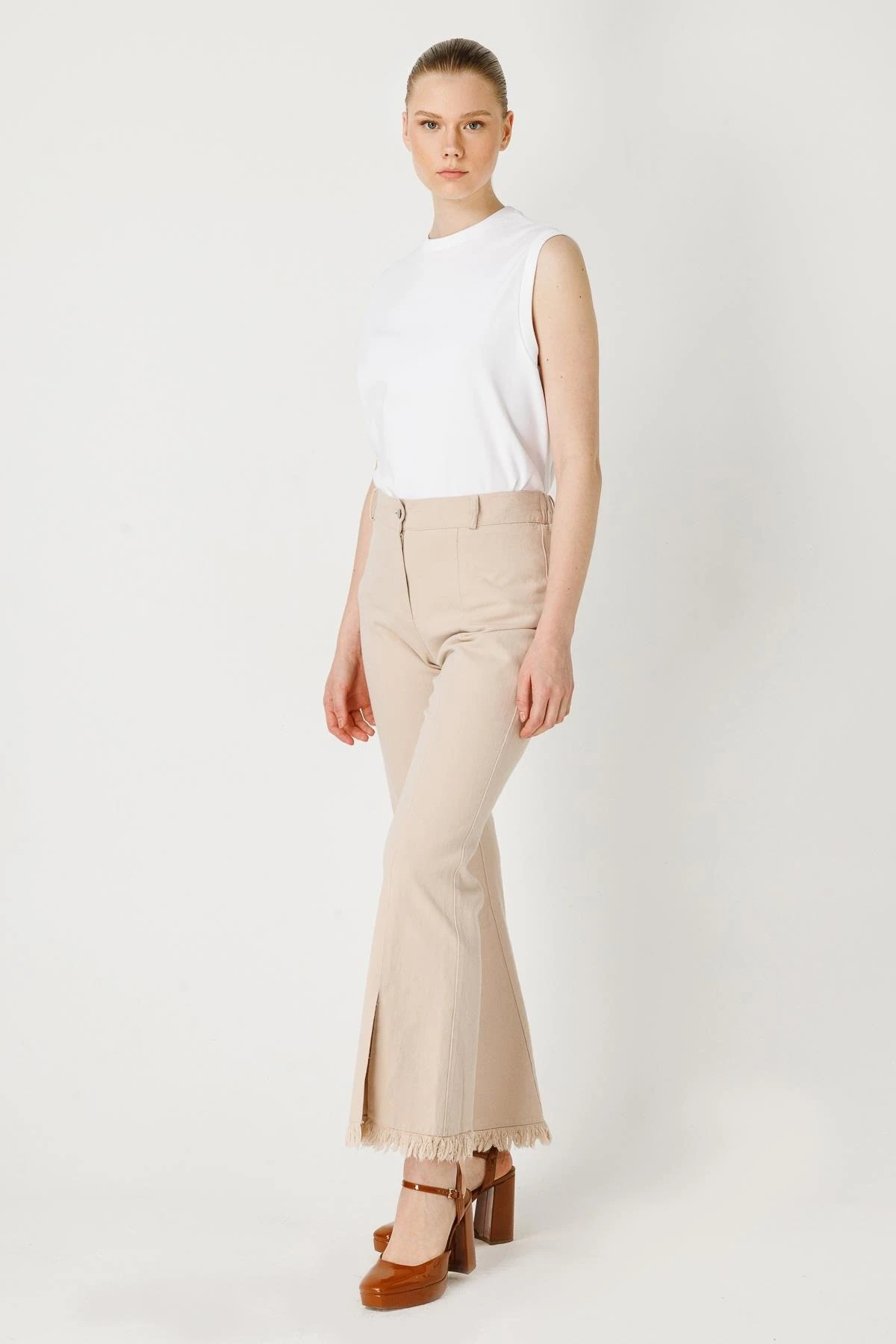 Ghisa Yırtmaç Detaylı Pantolon 4YGSPNT8195