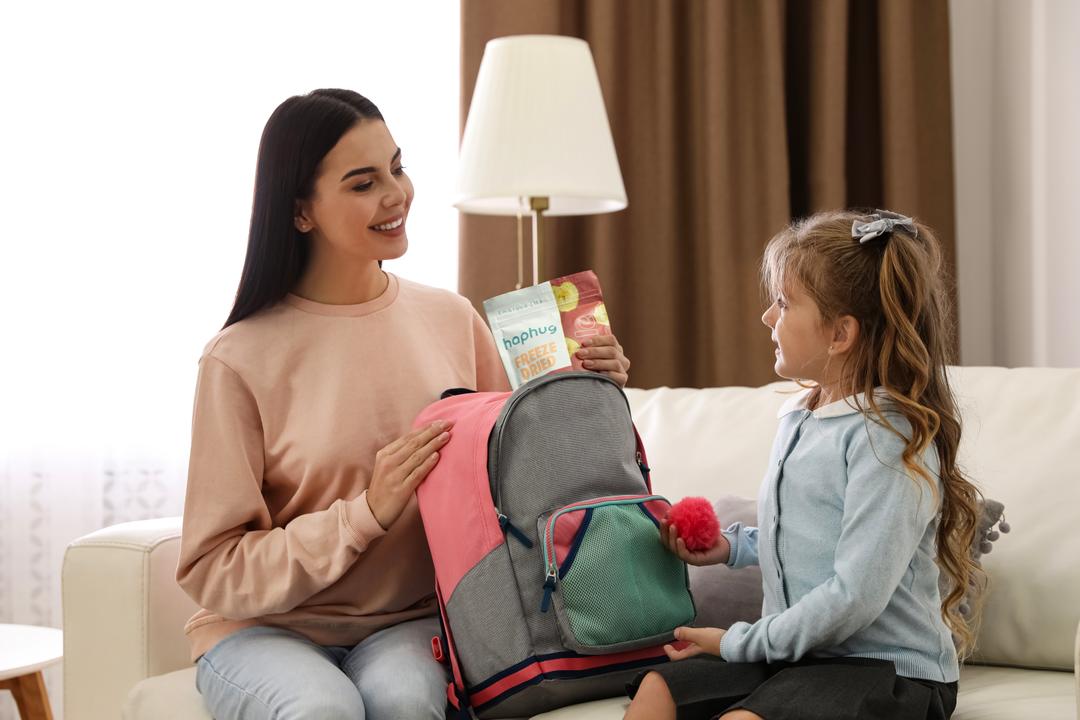 HapHug Freeze Dried ürünleri çocuklar için hem çıtır yapısı sayesinde eğlenceli, hem de ebeveynlerin katkı, koruyucu ve ilave şeker içermediği için çocuklarına gönül rahatlığıyla verebilecekleri doğal bir atıştırmalıktır. 