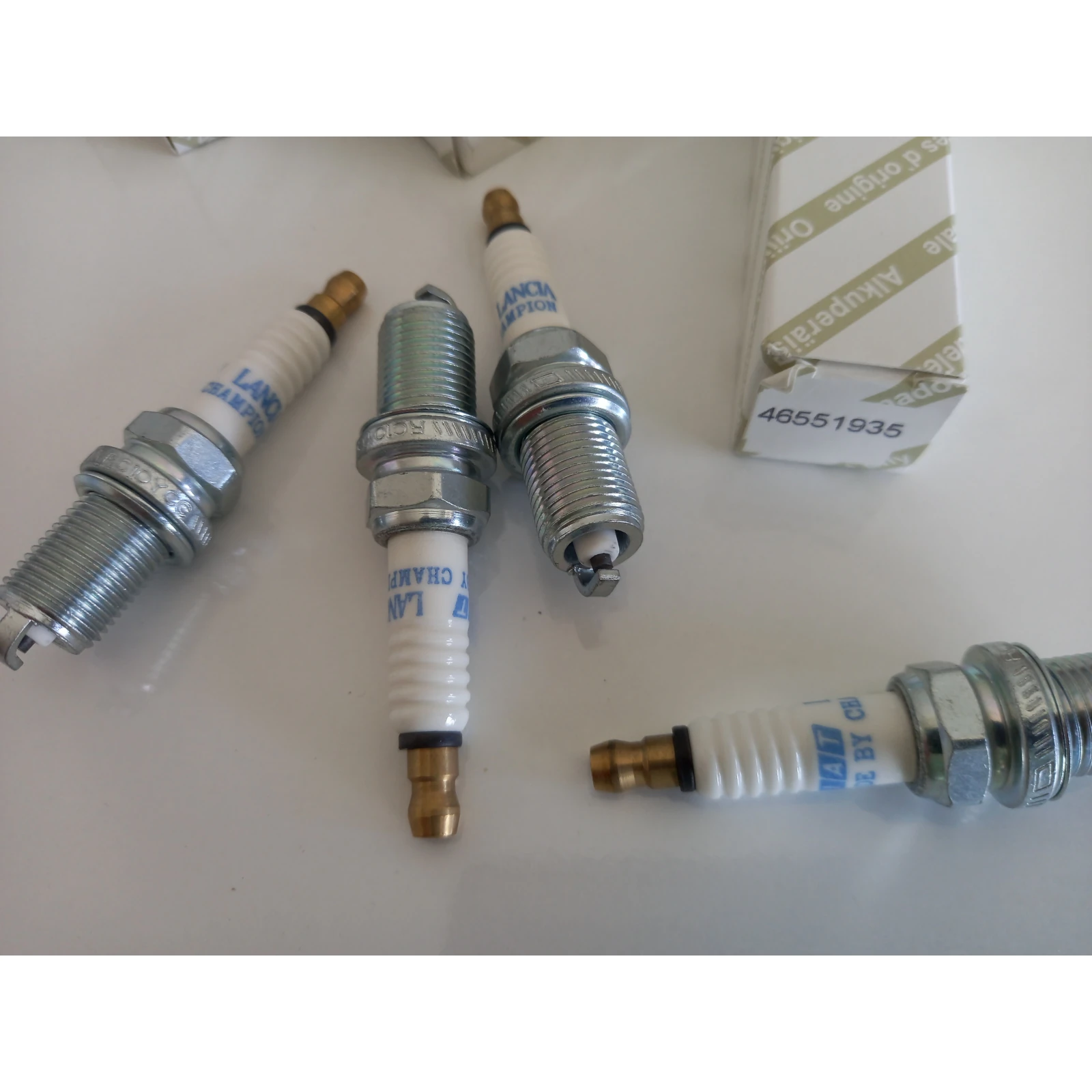 FİAT ALBEA 1.6 16V ATEŞLEME BUJİSİ ORJİNAL LANCİA 4 ADET