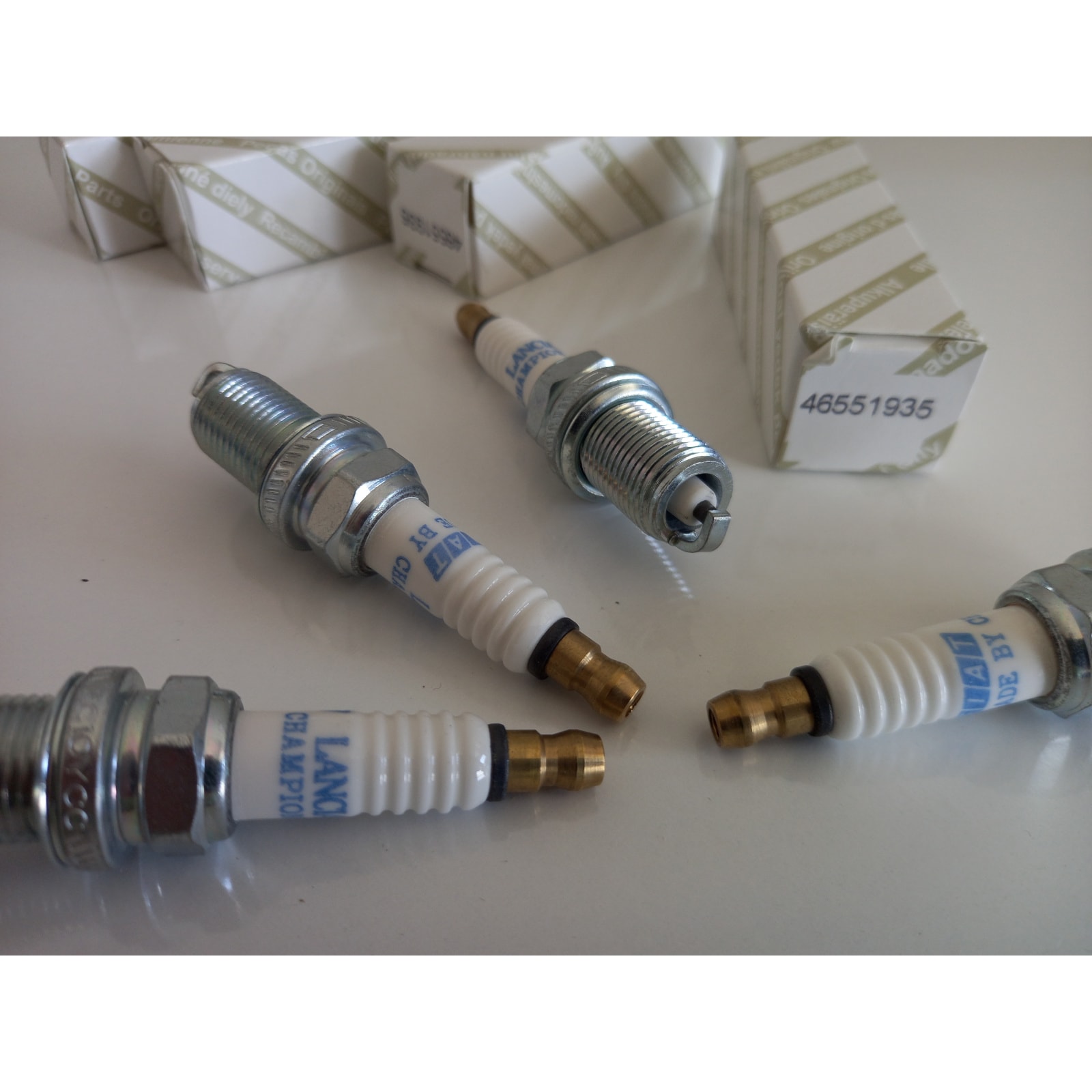 FİAT STİLO 1.6 16V ATEŞLEME BUJİSİ ORJİNAL LANCİA 4 ADET