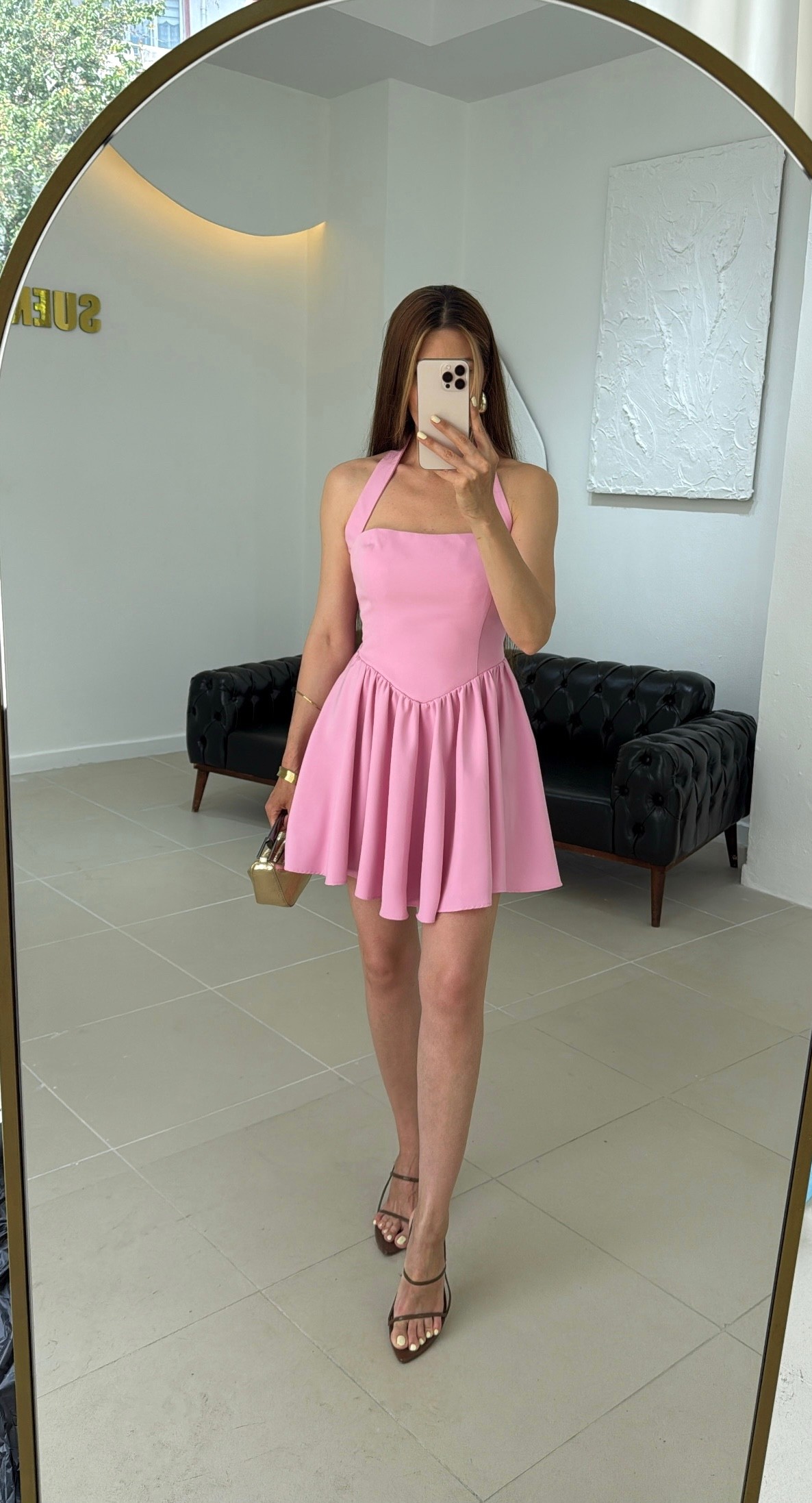 PEMBE BOYUNDAN BAĞLAMALI MİNİ ELBİSE 