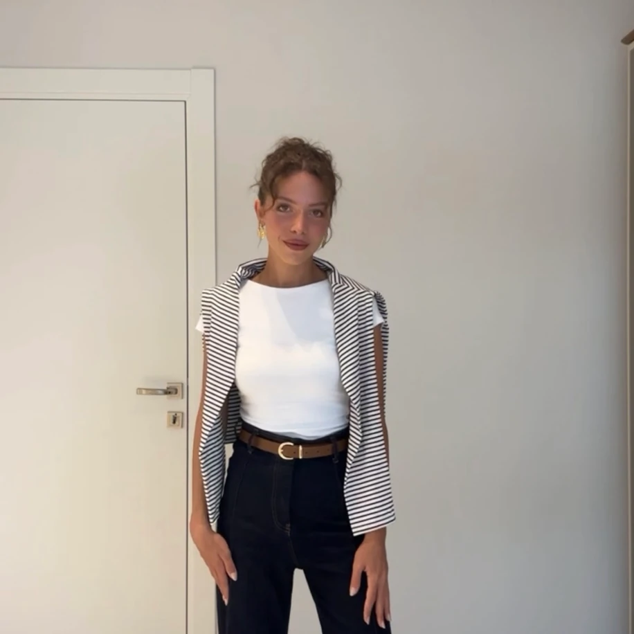 Dikiş Detay Kemerli Jean