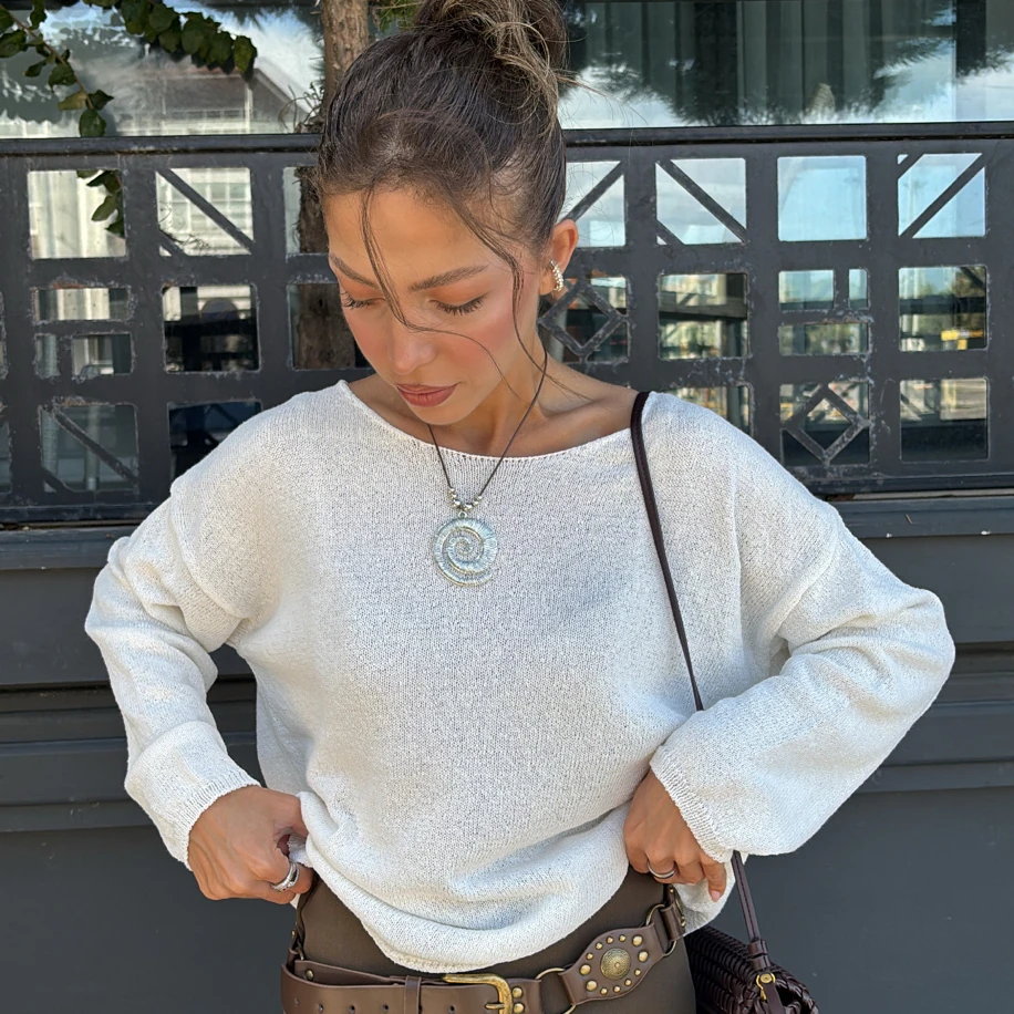 Kayık Yaka Ekru Triko