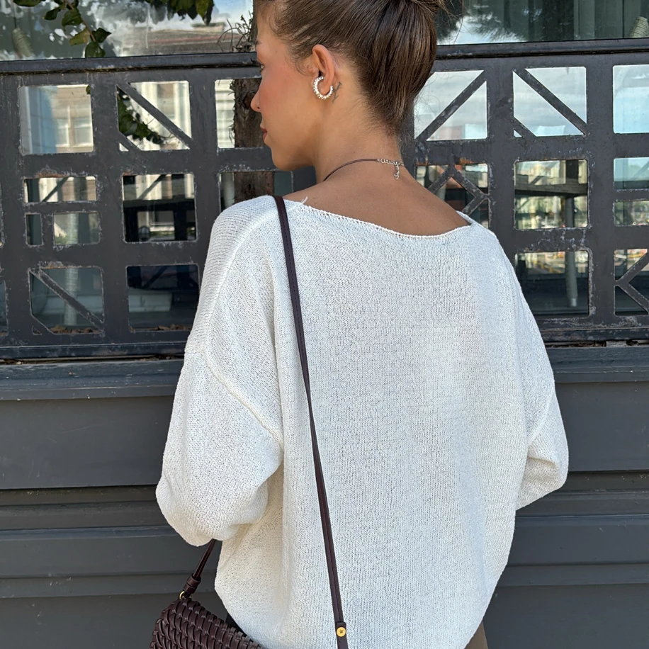 Kayık Yaka Ekru Triko