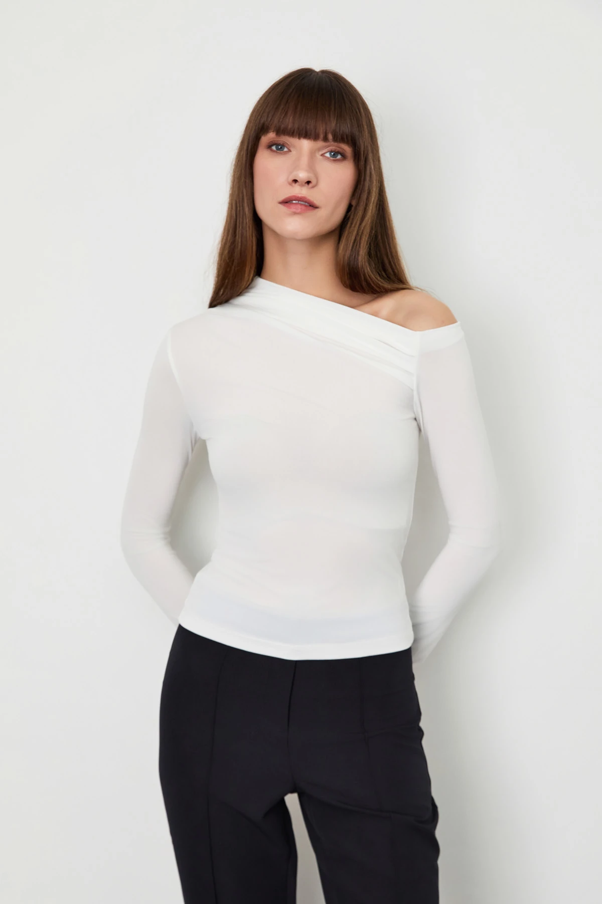 Kayık Yaka Basic  Bluz