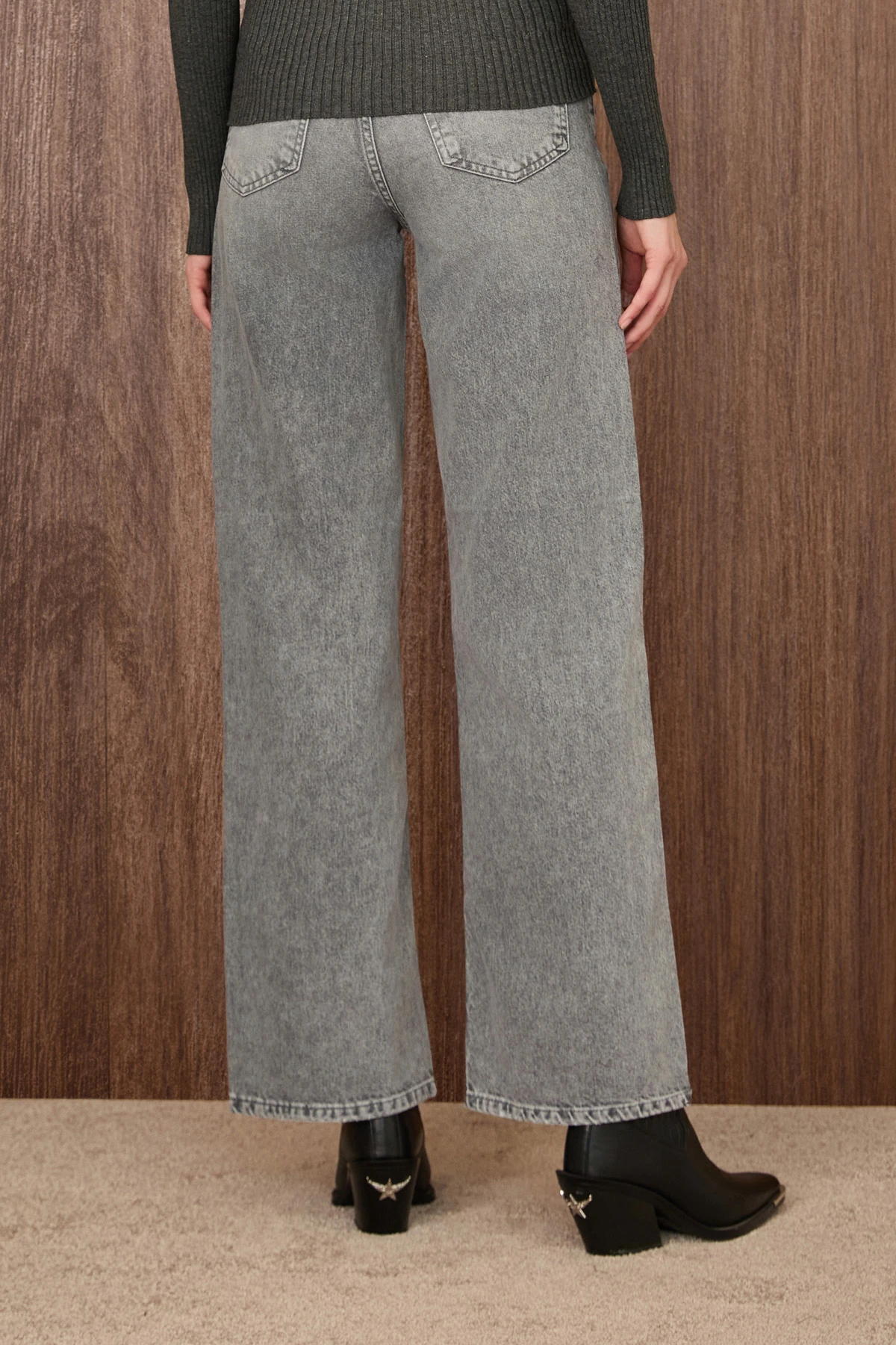 Yüksek Bel Düz Paça Jean