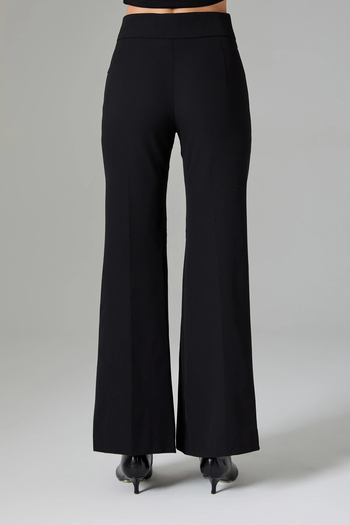 Bel Detaylı Düğmeli İspanyol Paça Pantolon