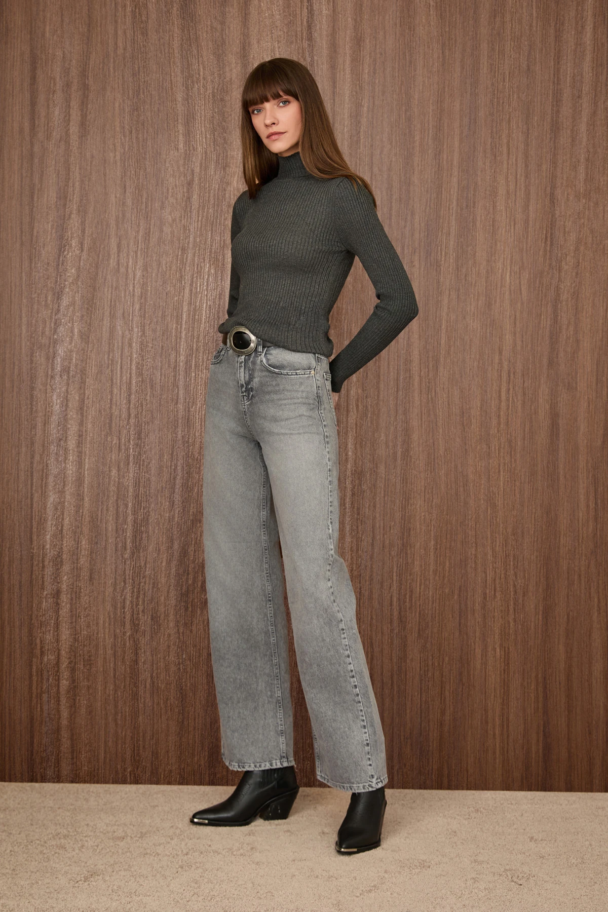 Yüksek Bel Düz Paça Jean