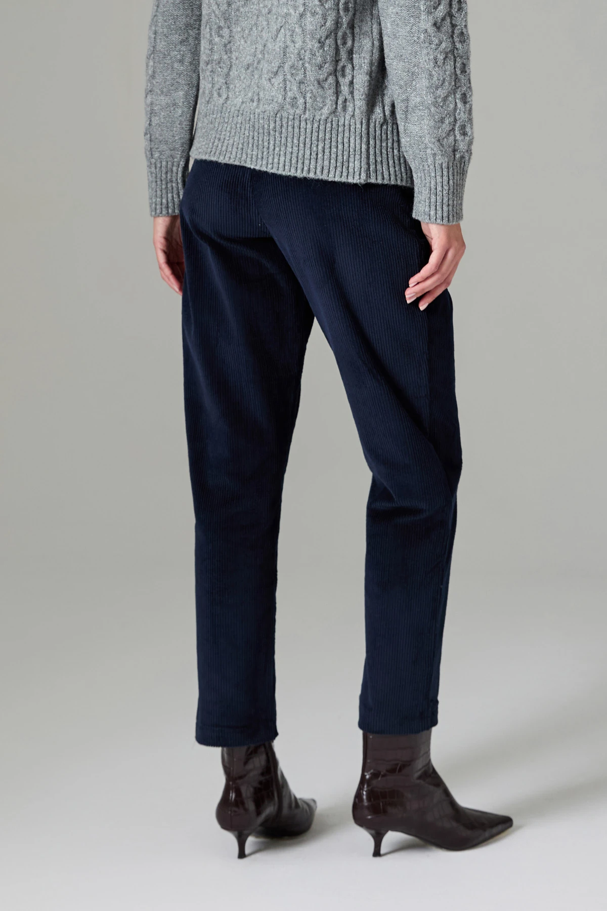 Kemerli Kadife Pantolon