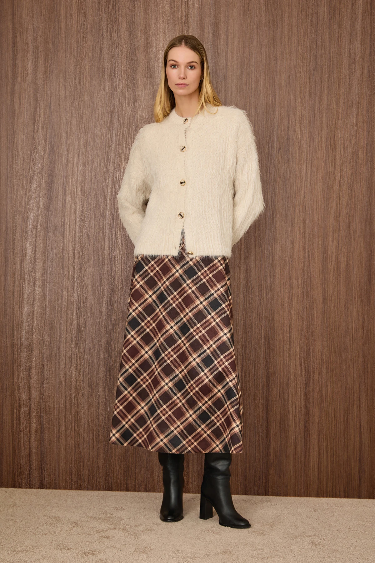 Yumuşak Doku Tüylü Triko Hırka