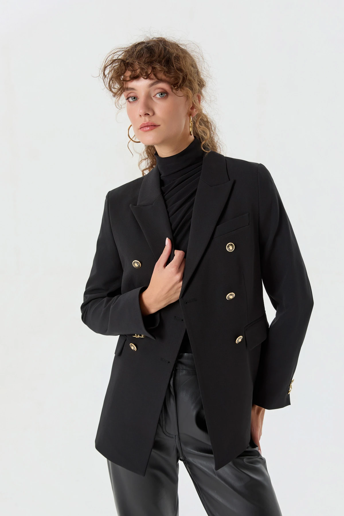 Düğme Detaylı Blazer Ceket