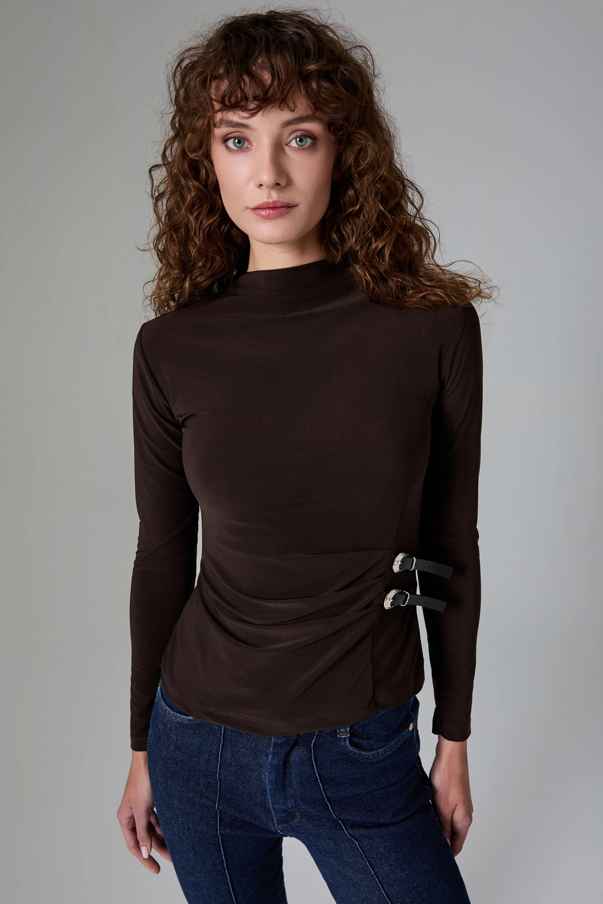 Kemer Aksesuarlı Bluz