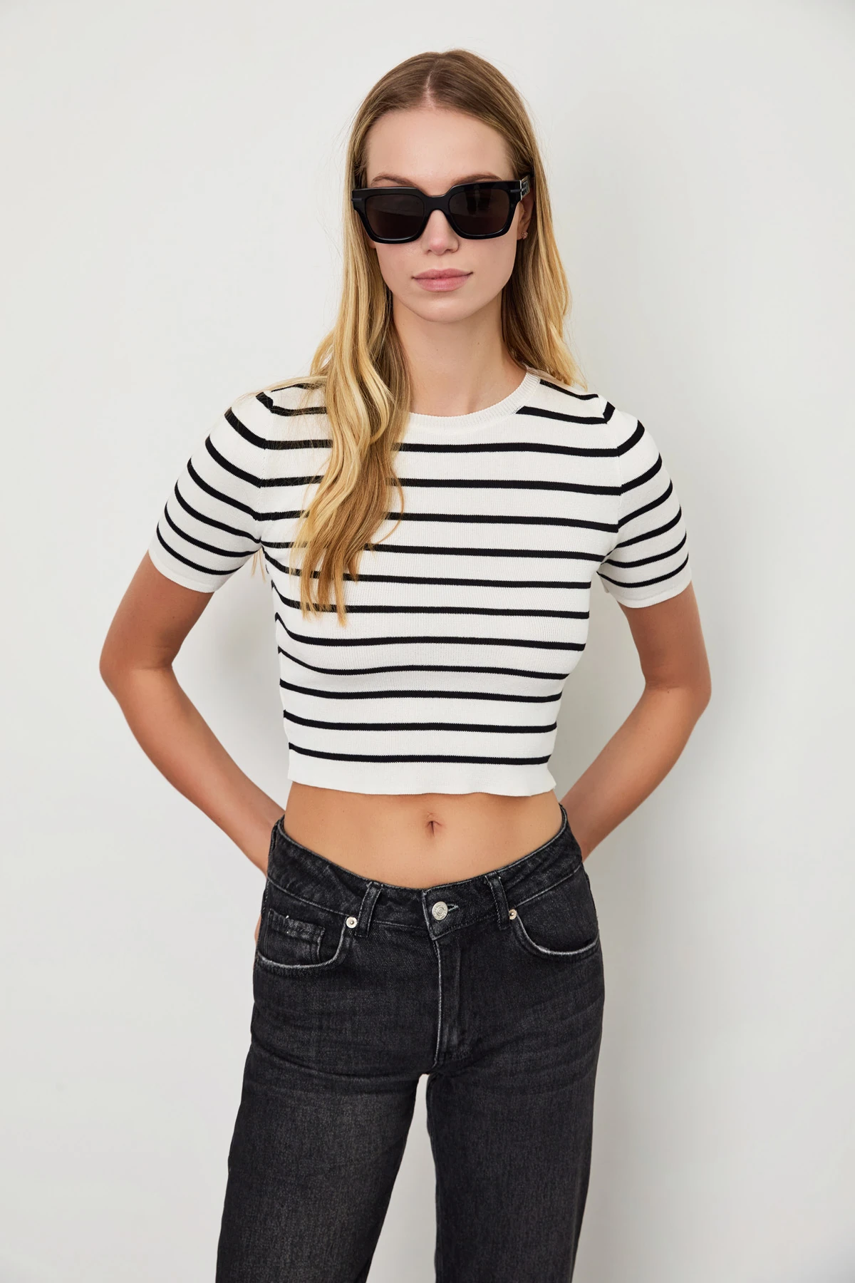 Çizgili Kısa Kollu Triko - Siyah - Beyaz
