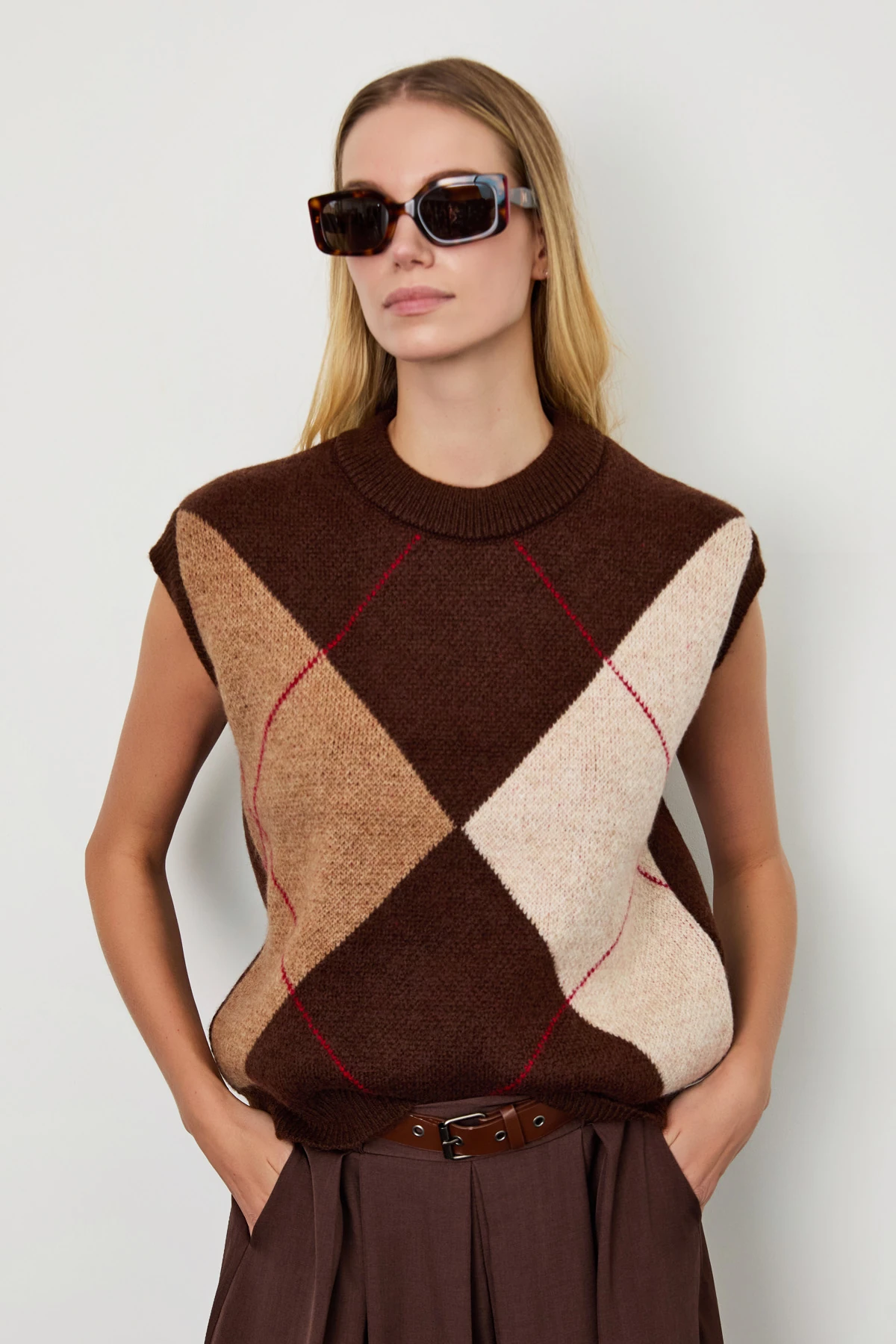 Baklava Desenli Kolsuz Triko Kazak