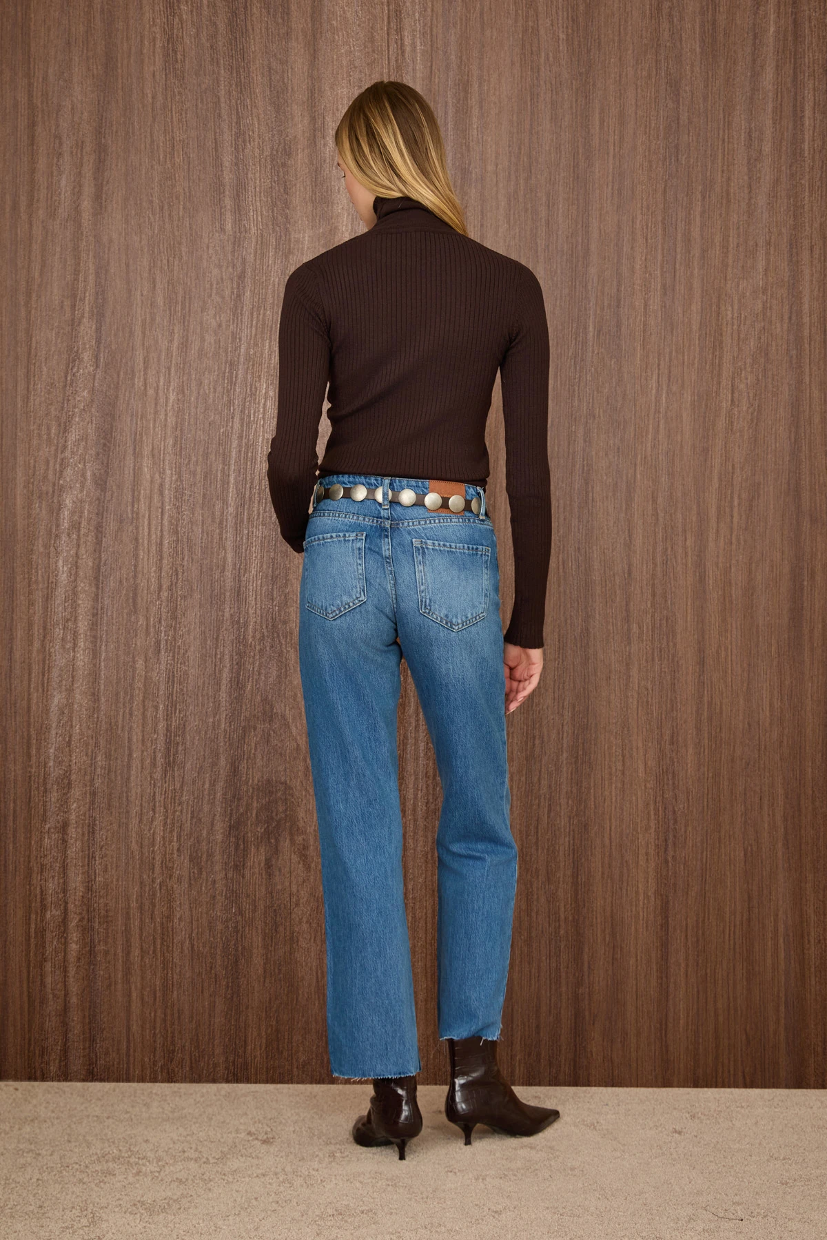 Yüksek Bel Kesik Paça Jean