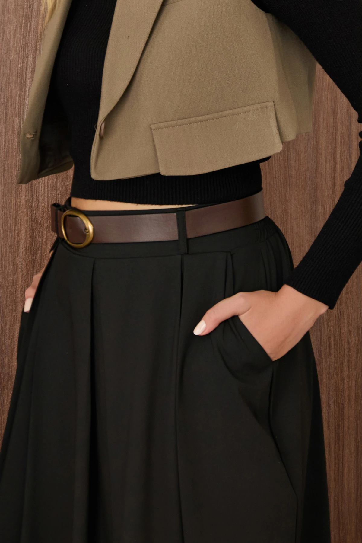 Kemerli Cep Detaylı Midi Etek