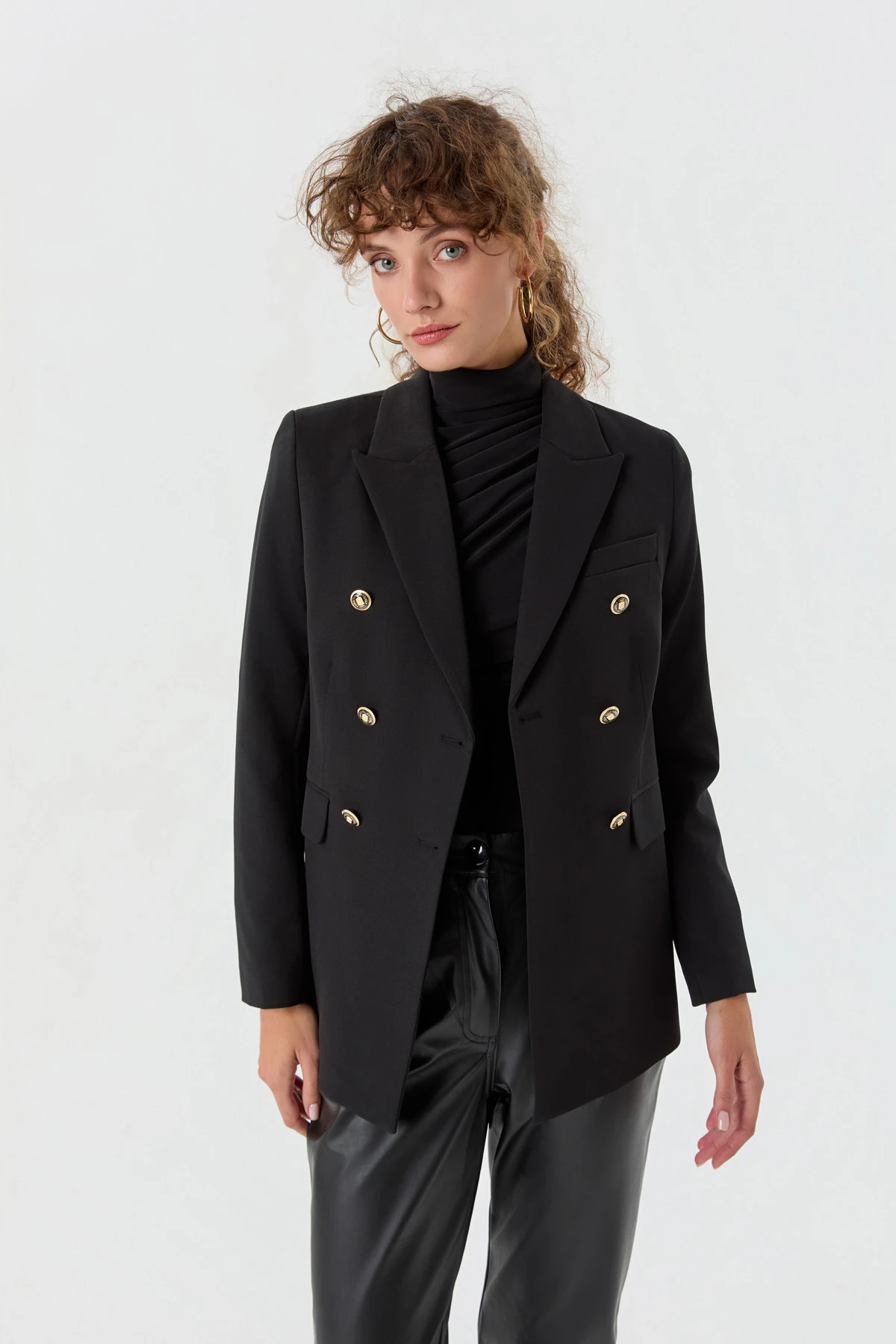 Düğme Detaylı Blazer Ceket