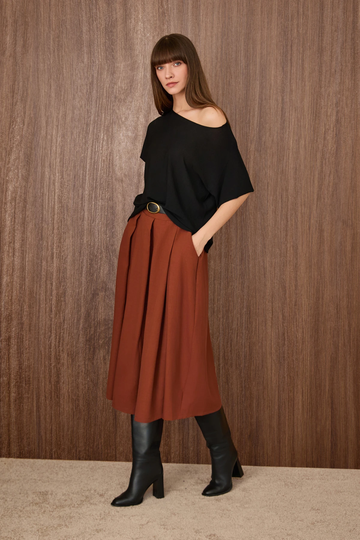 Kayık Yaka Basic Bluz