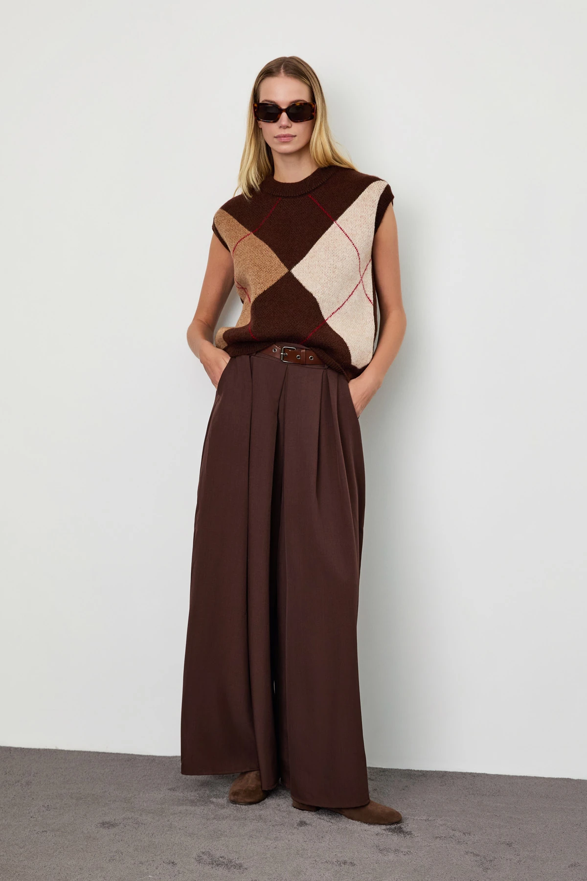 Baklava Desenli Kolsuz Triko Kazak