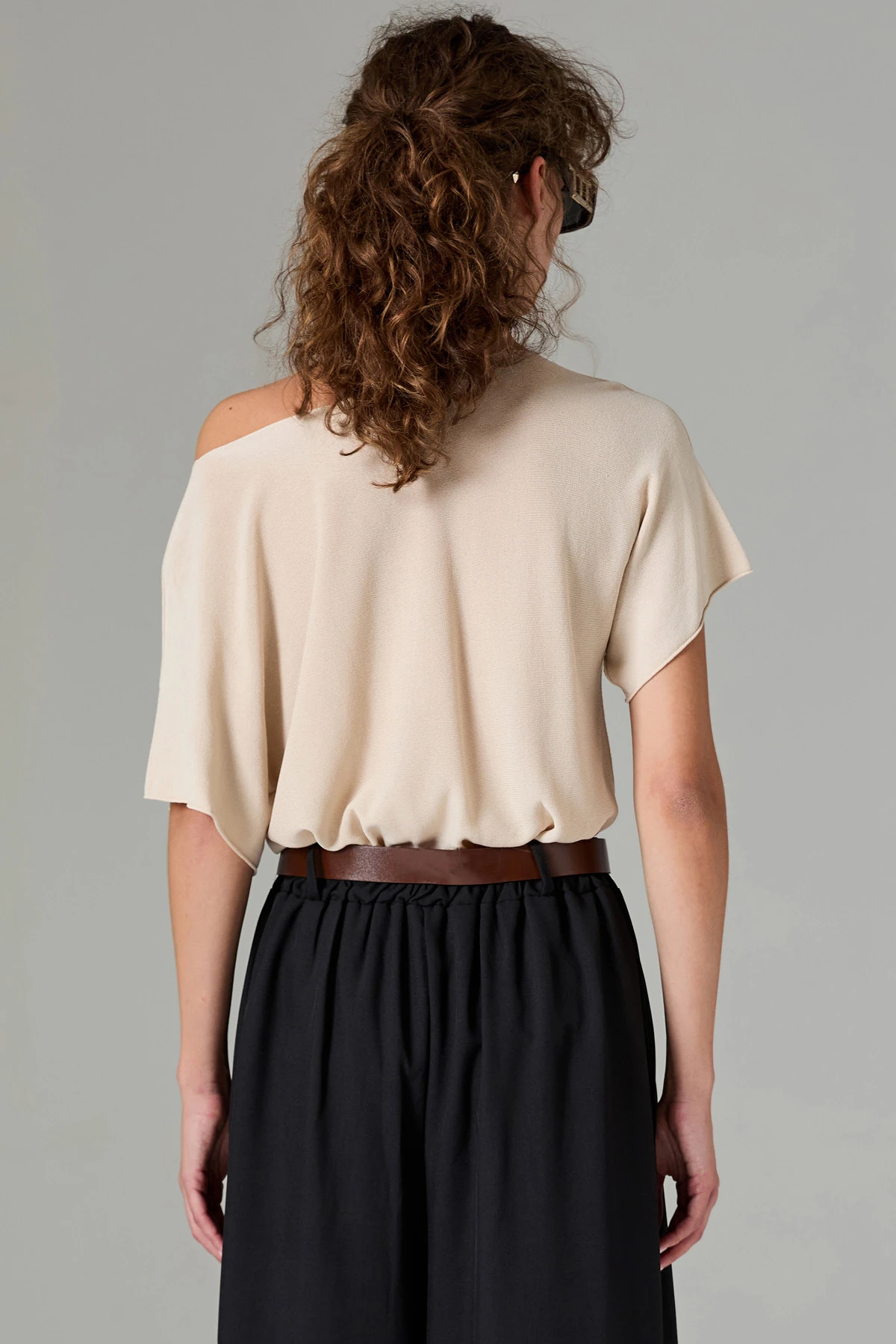 Kayık Yaka Basic Bluz