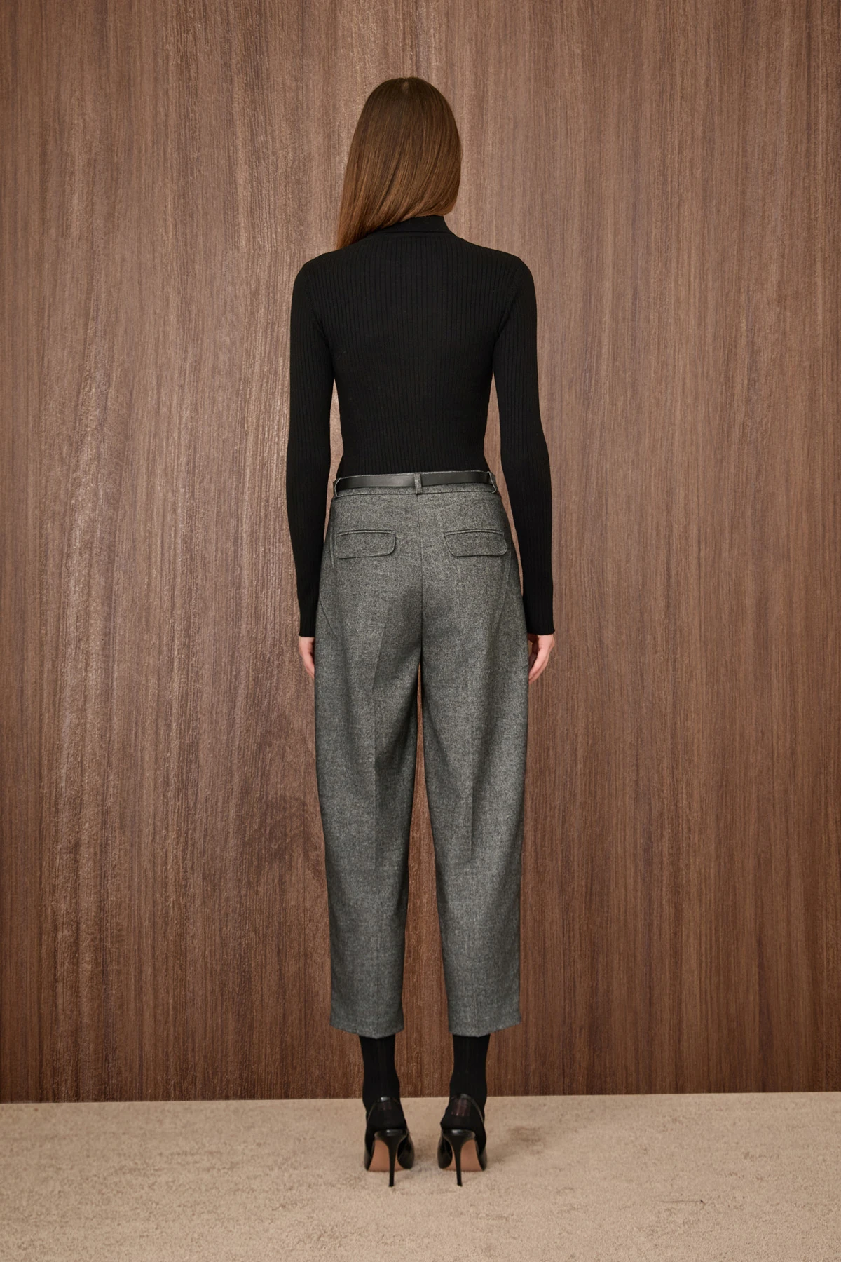 Kemerli Pileli  Havuç Kesim Pantolon