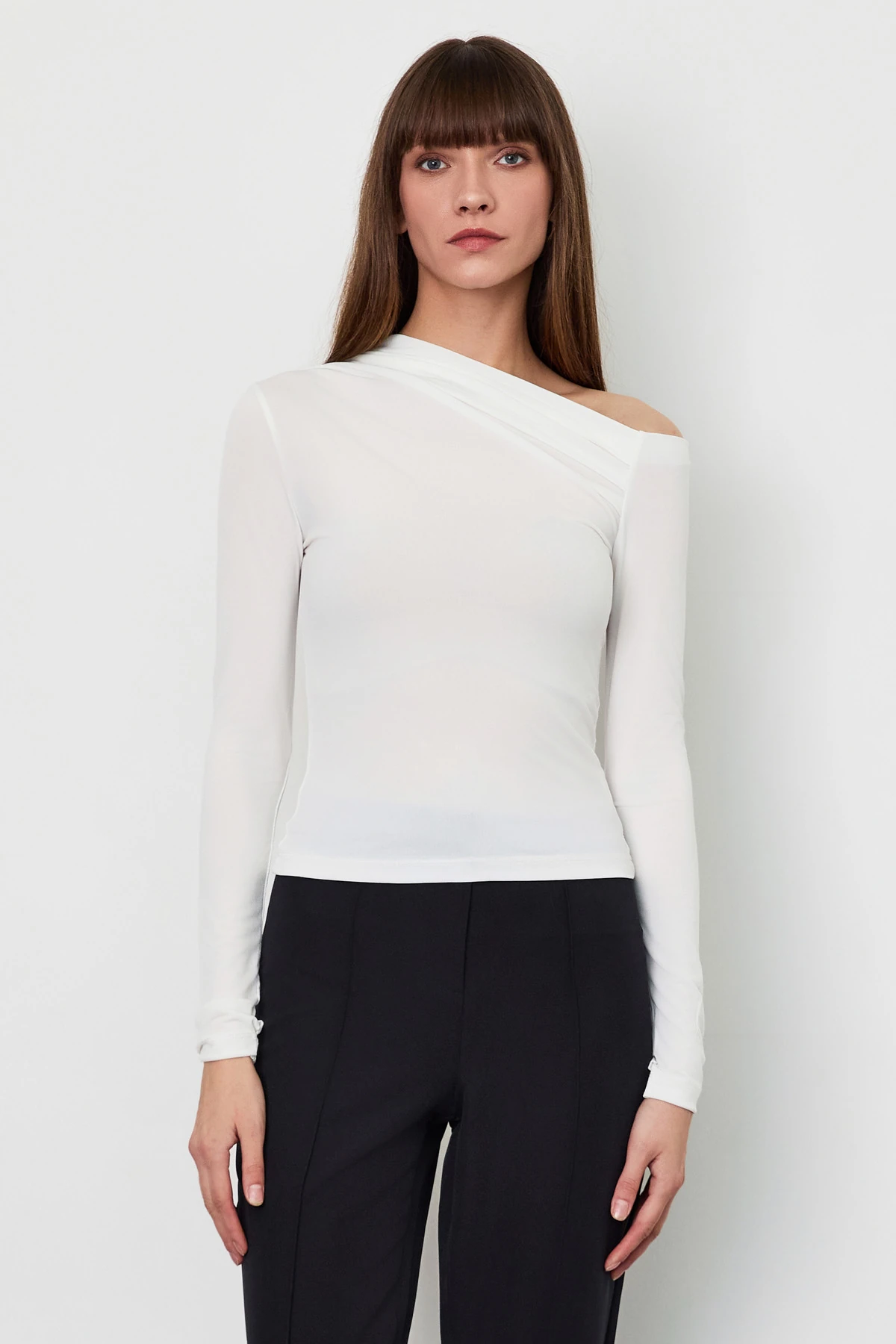 Kayık Yaka Basic  Bluz