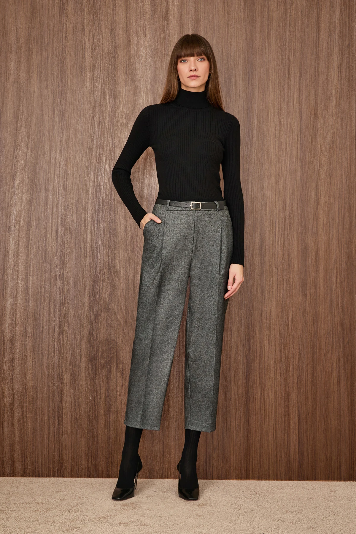 Kemerli Pileli  Havuç Kesim Pantolon