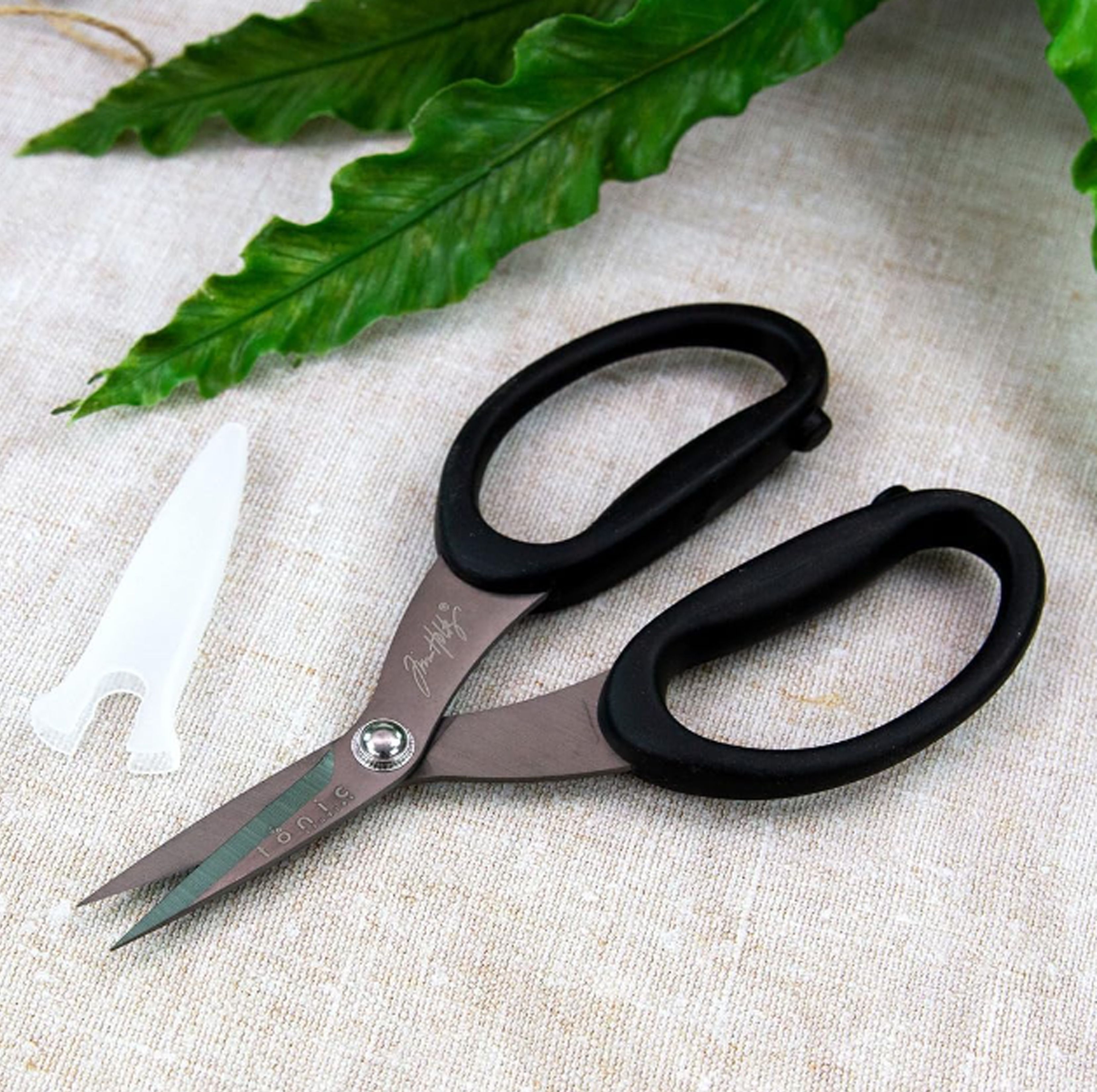 Tim Holtz® Tools by Tonic Studios - 7 Kushgrip Snips with Non-Stick Blades