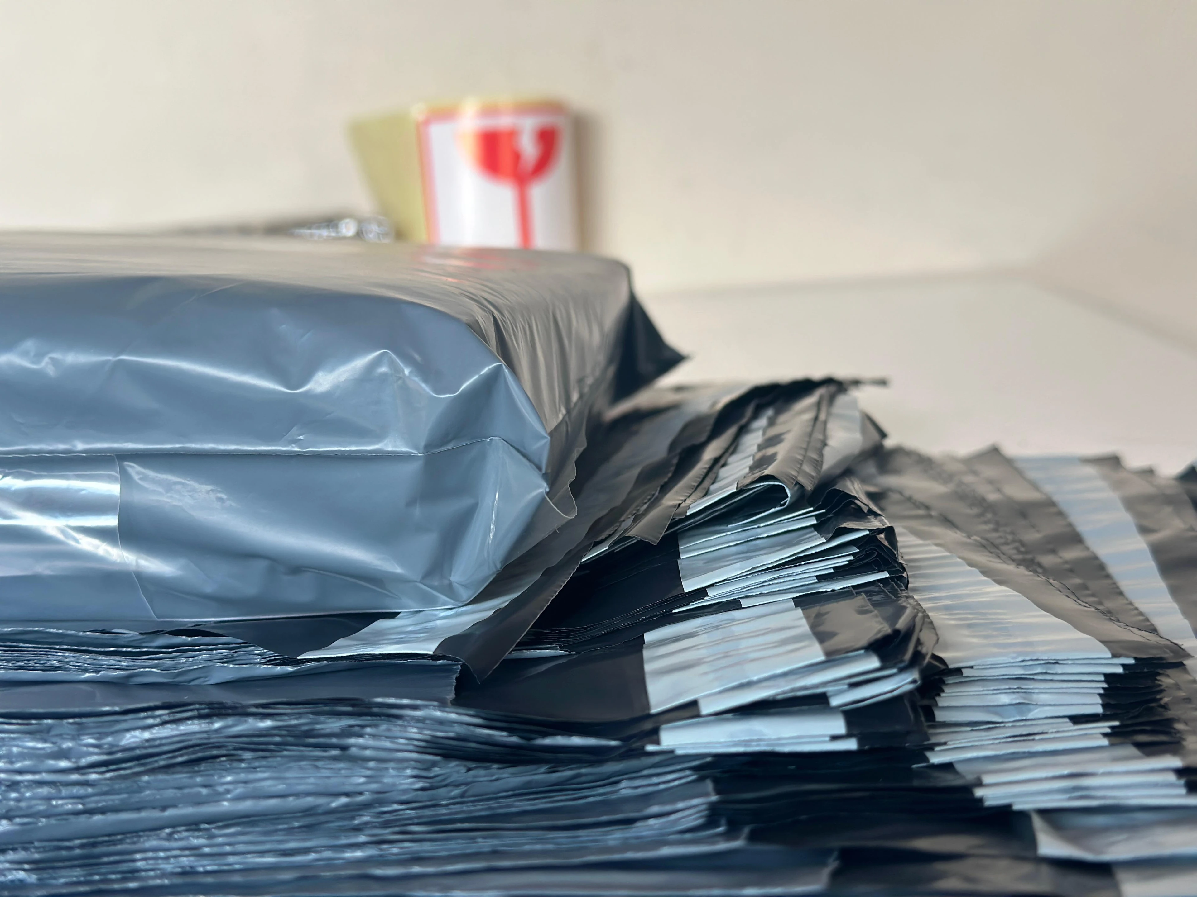 500 ADET - Cepli Kargo Poşeti 25x30x5 cm //   35x45x5 cm // 45x55x5 cm  ÜCRETSİZ KARGO - Cep Bölmeli, Su Geçirmez, Yırtılmaz, E-ticaret Gönderi Zarfı, Posta Malzemeleri Paketleme Ambalajı