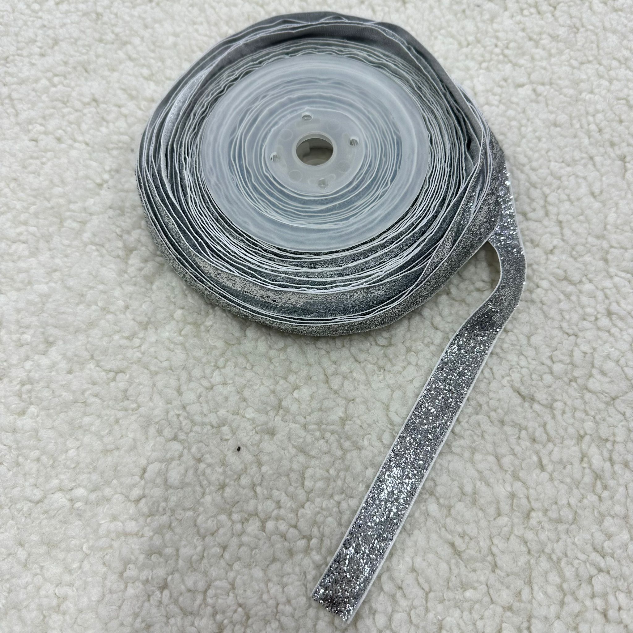 Gümüş Simli 2 Cm Kadife Kurdele Top