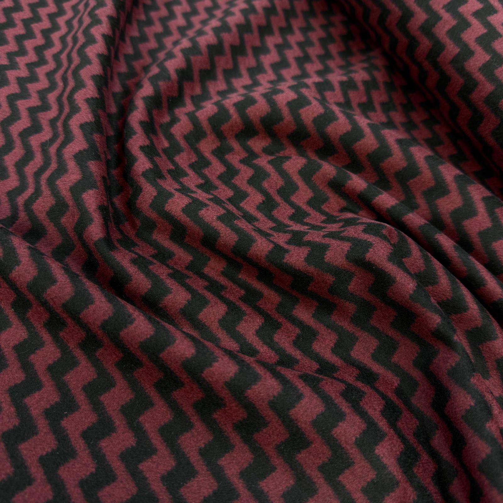 Jakarlı Chevron İnce Dökümlü Kaşe Kumaş