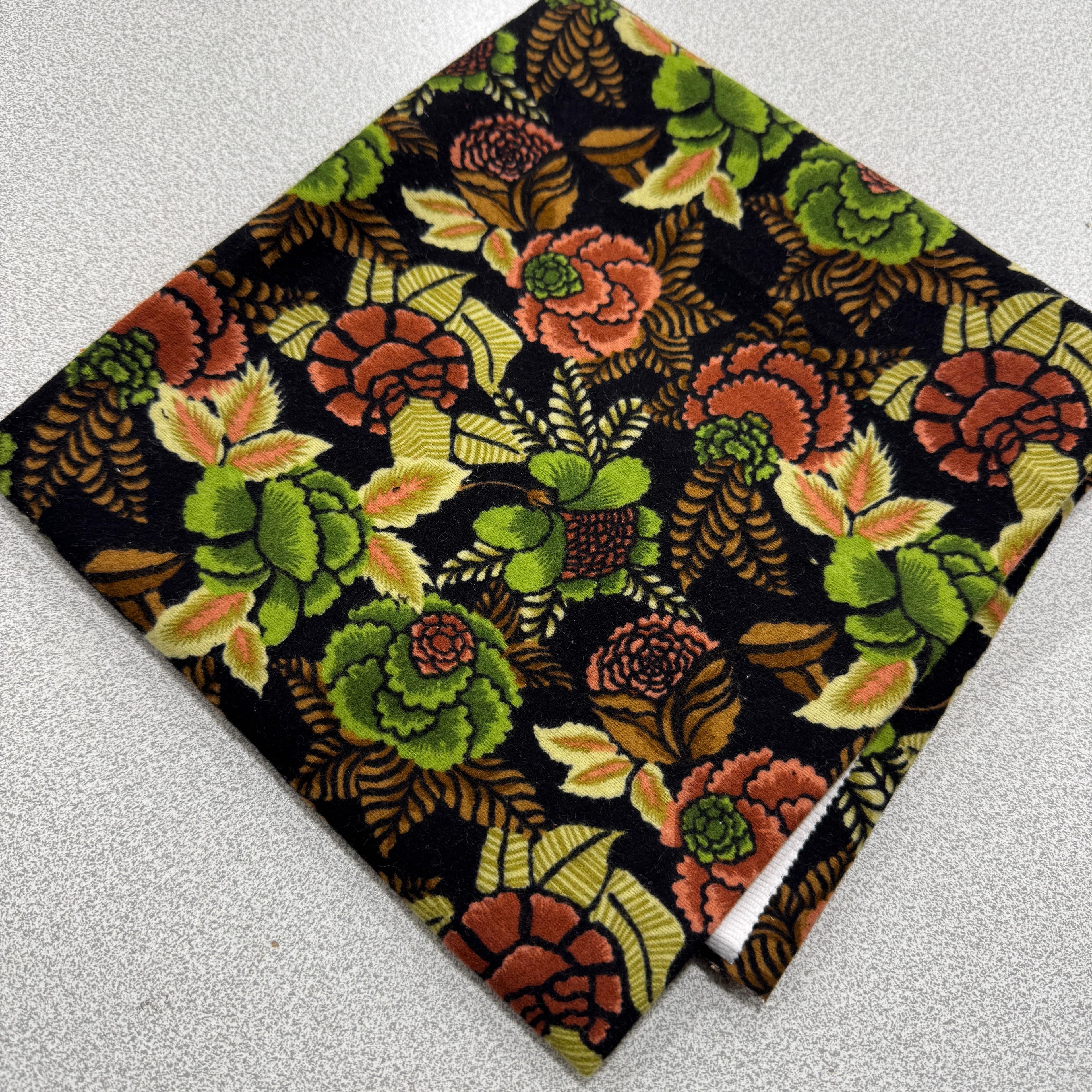 Kahve Vintage Yapraklar 60*90 Cm Parça Divitin Pazen Kumaş