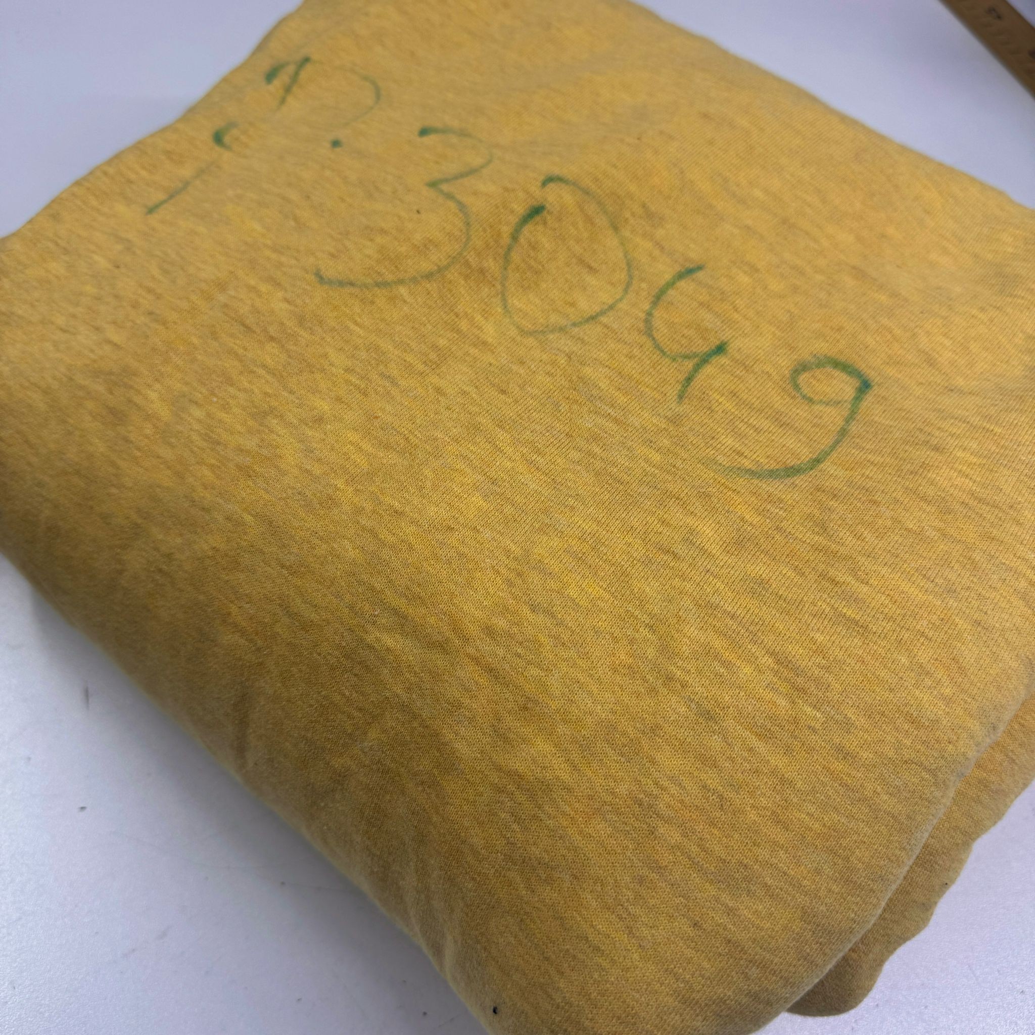Defolu Koyu Sarı Üç İplik Penye Kumaş 1500 gr
