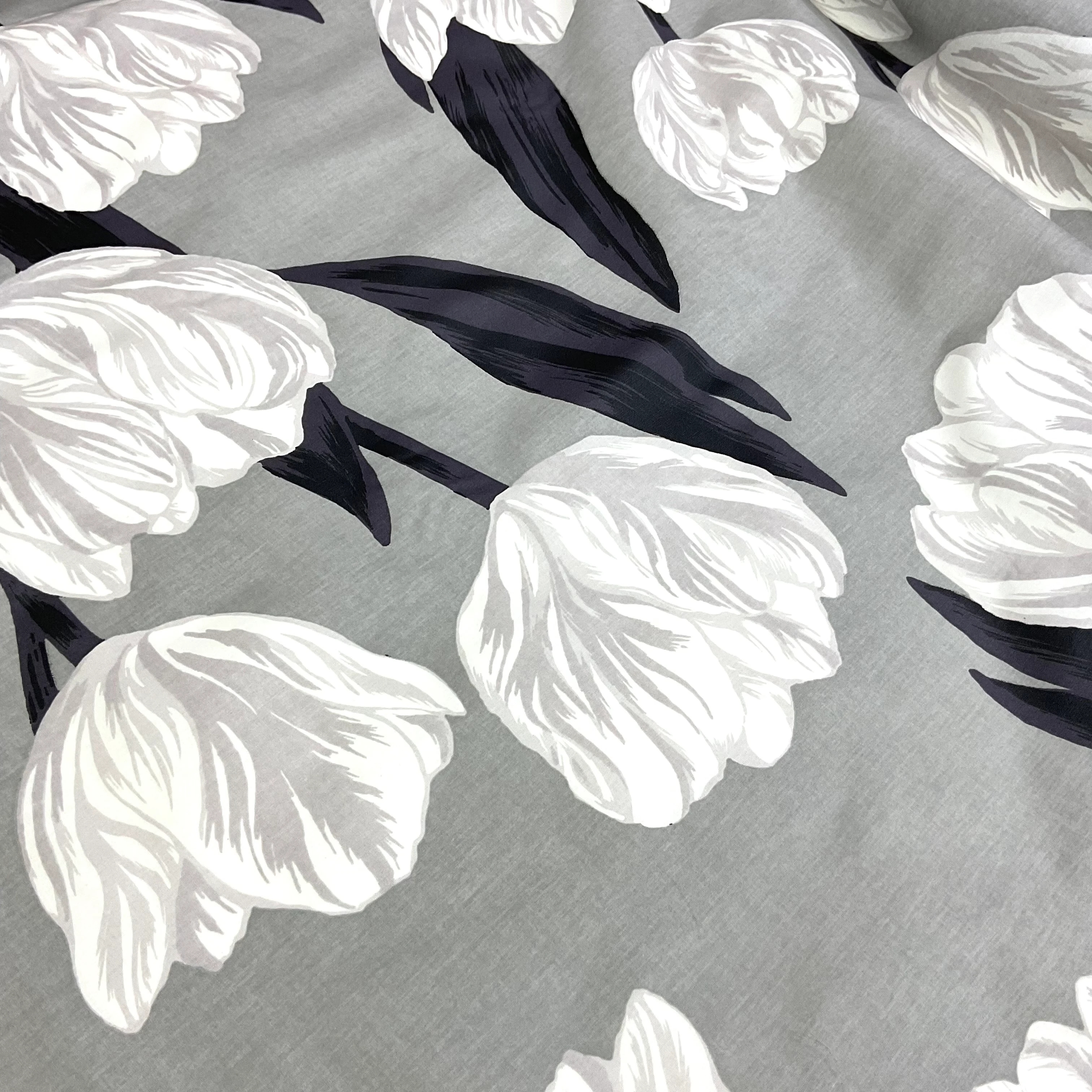 Gri Laleler Sert Poplin Kumaş