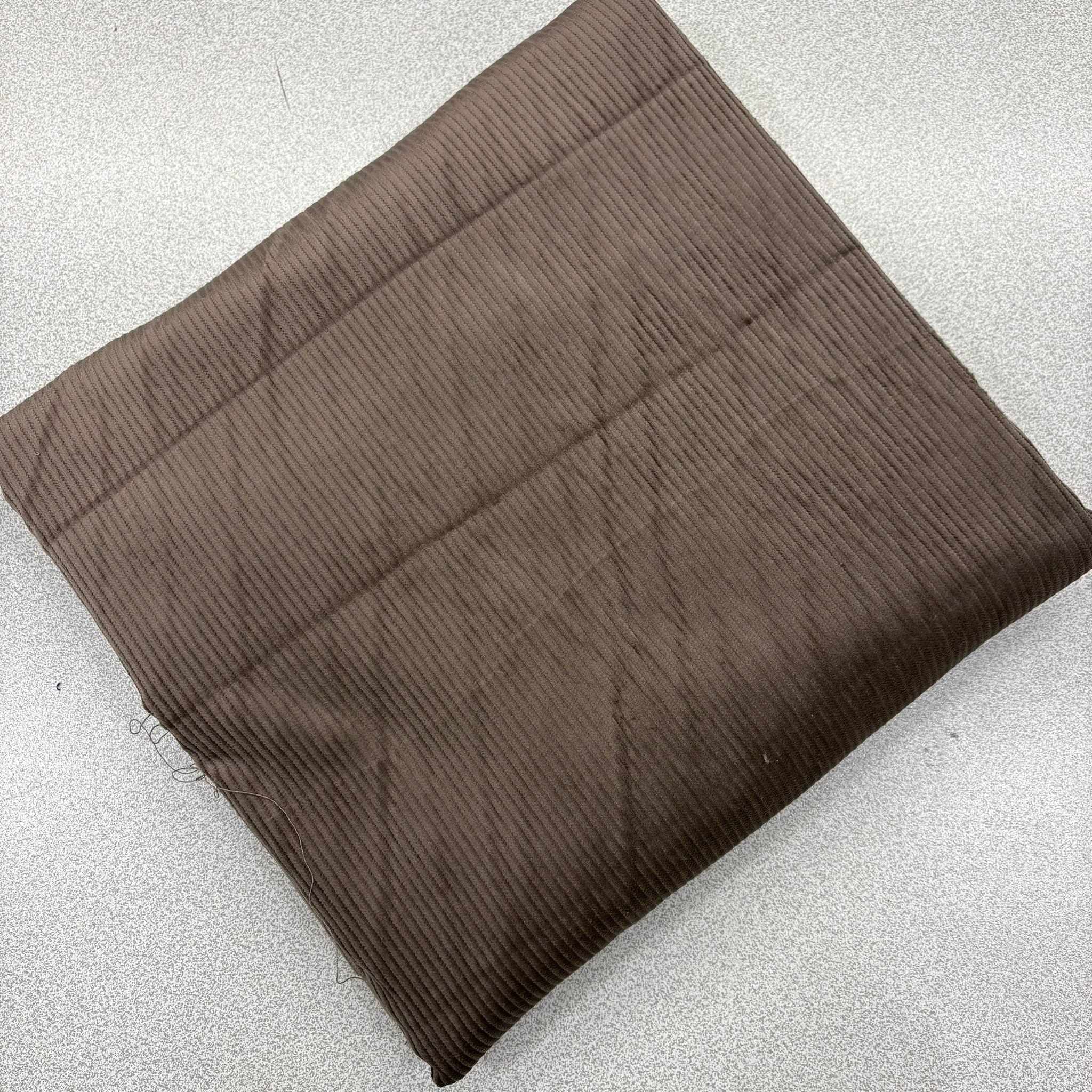 Kahverengi No:46 150*140 cm Parça Fitilli Kadife Kumaş