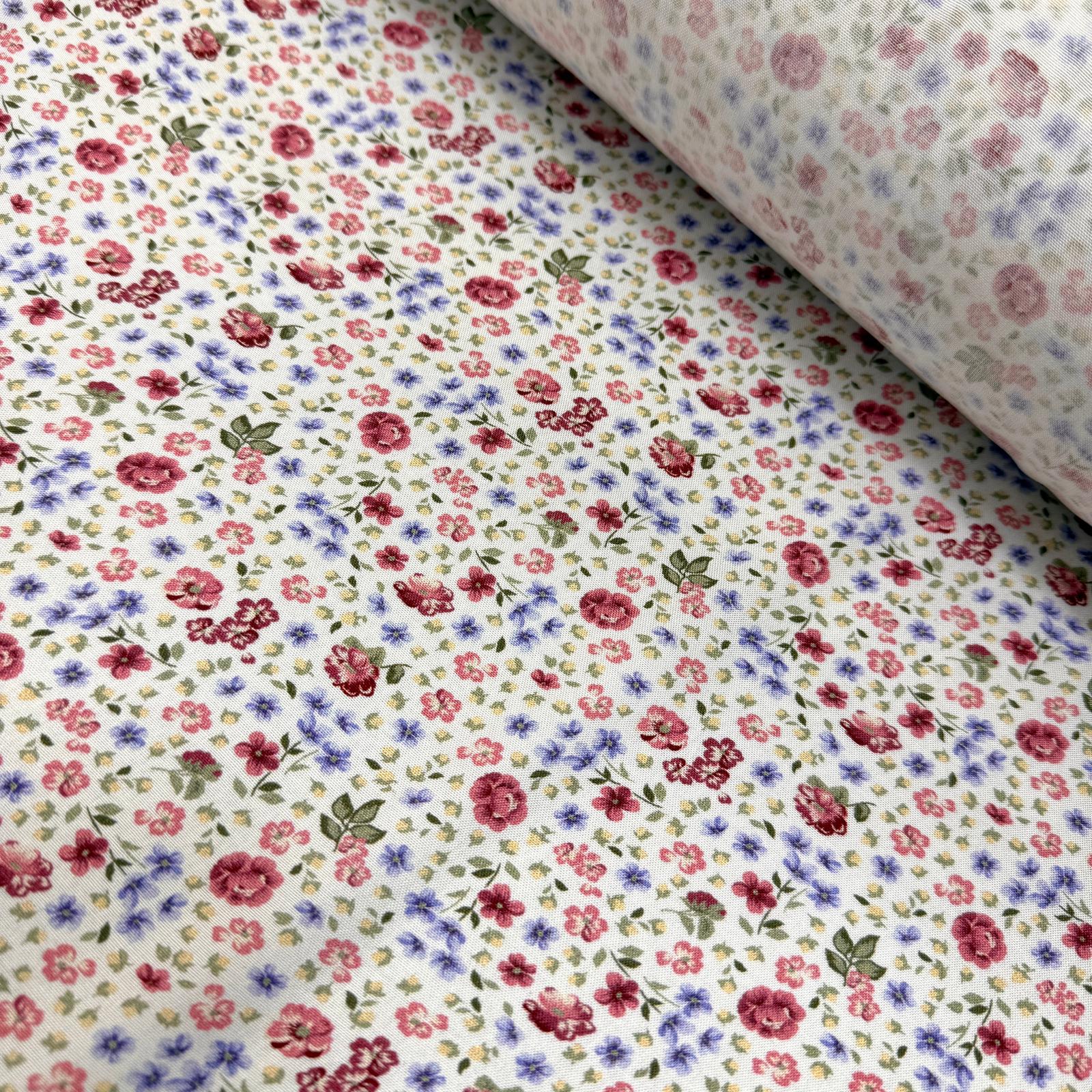 Güllü Bahçe İntaşlar Markalı Viskon Kumaş