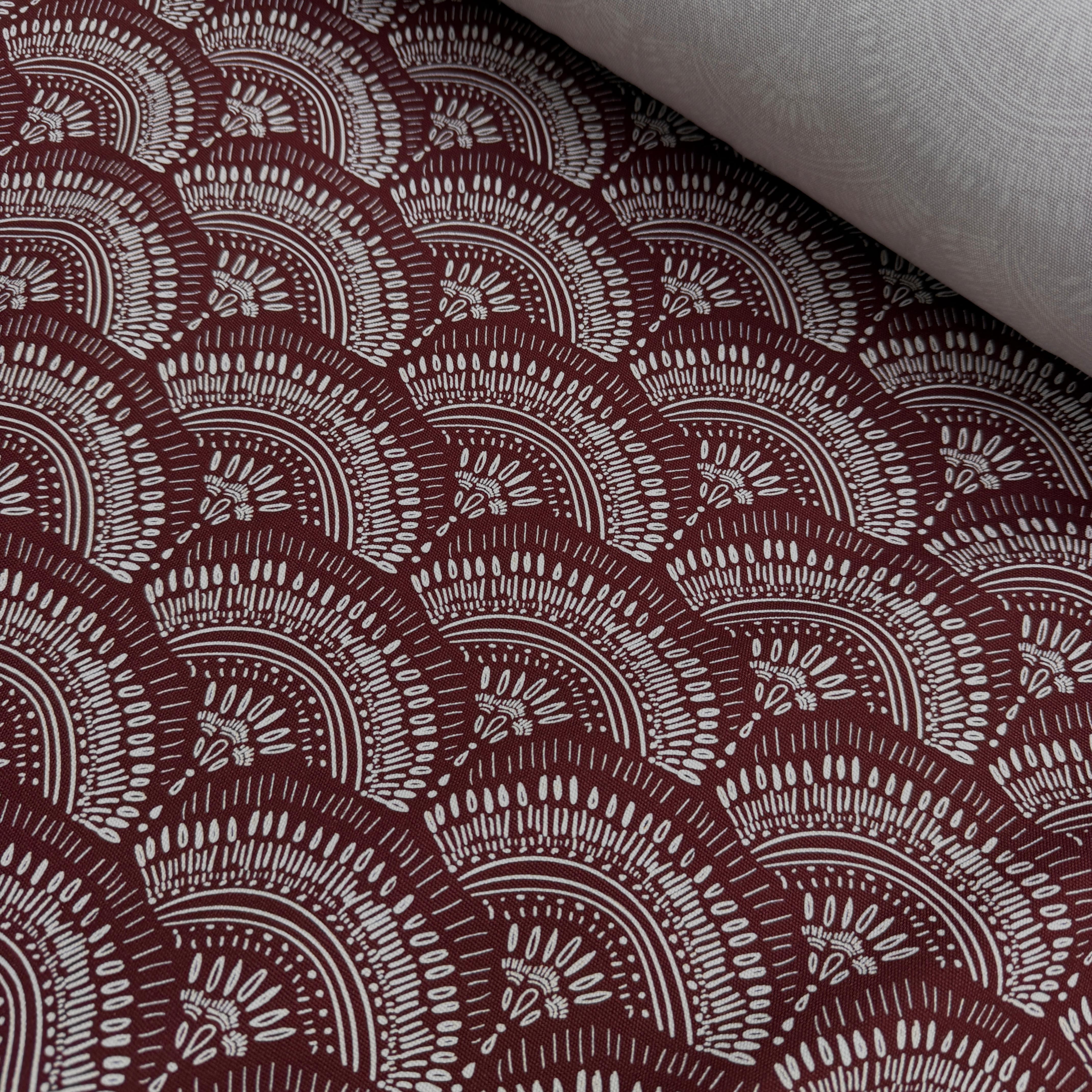 Kızıl Fanlar İntaşlar Markalı Kanvas Kumaş